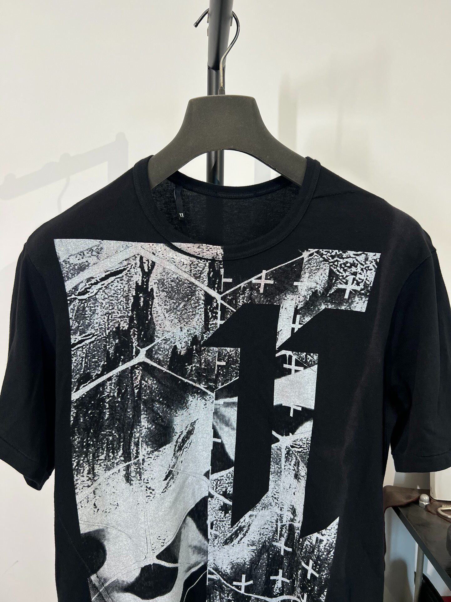 Boris Bidjan Saberi TS1 Print Tee — detail