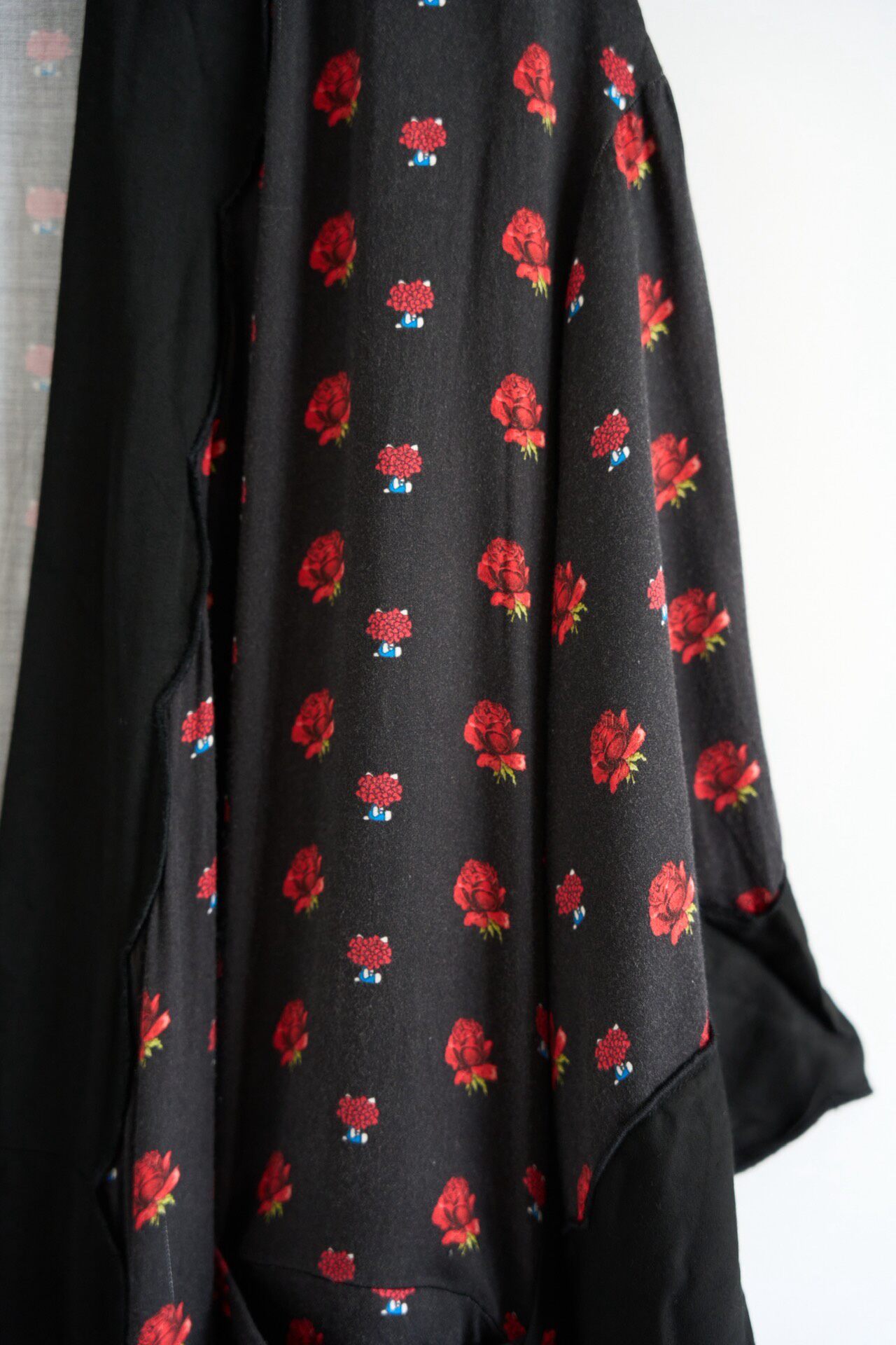 Undercover 21SS Rose Print Bathrobe Coat — label