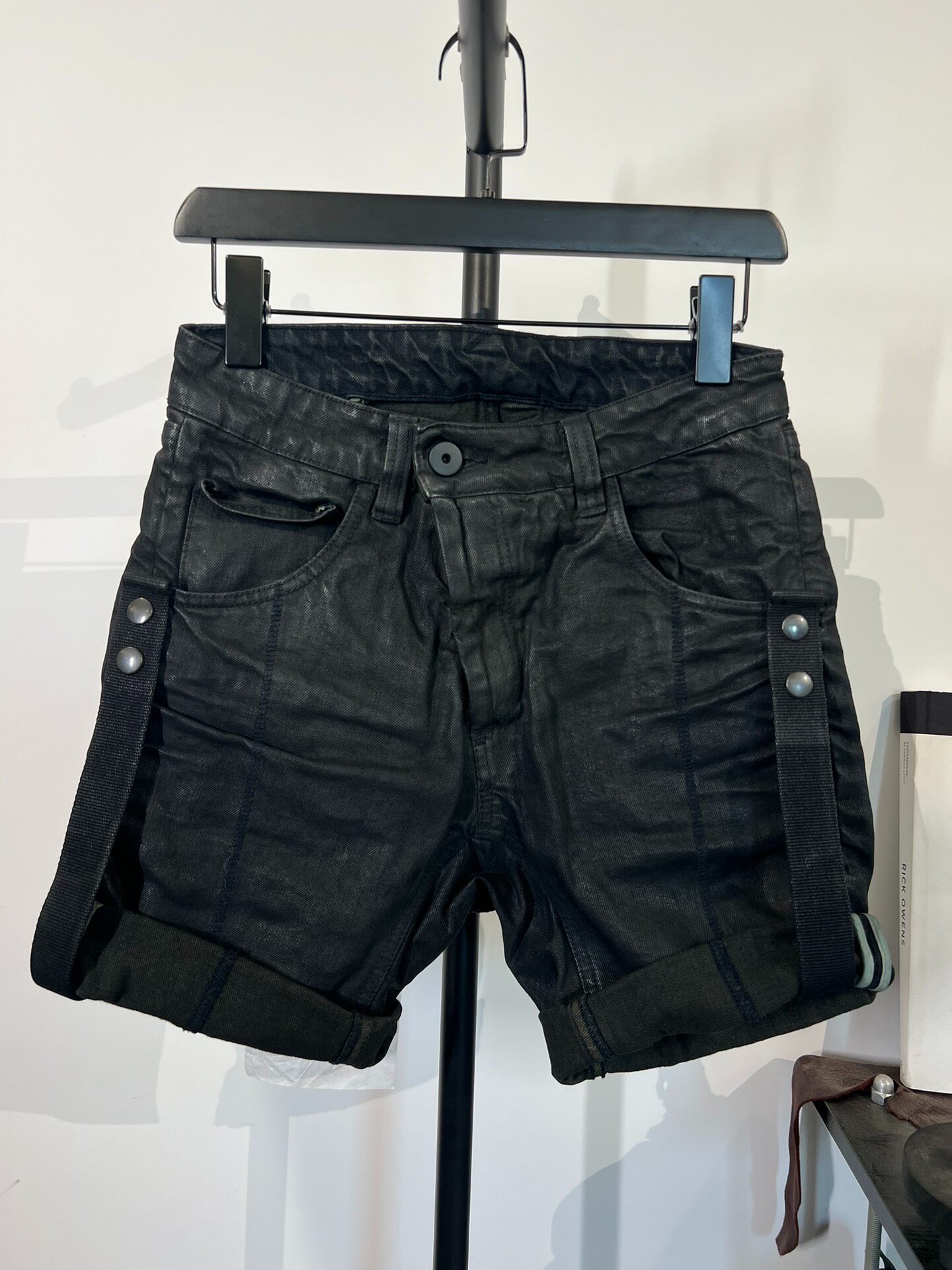 Boris Bidjan Saberi P10 Wax Denim Shorts — detail