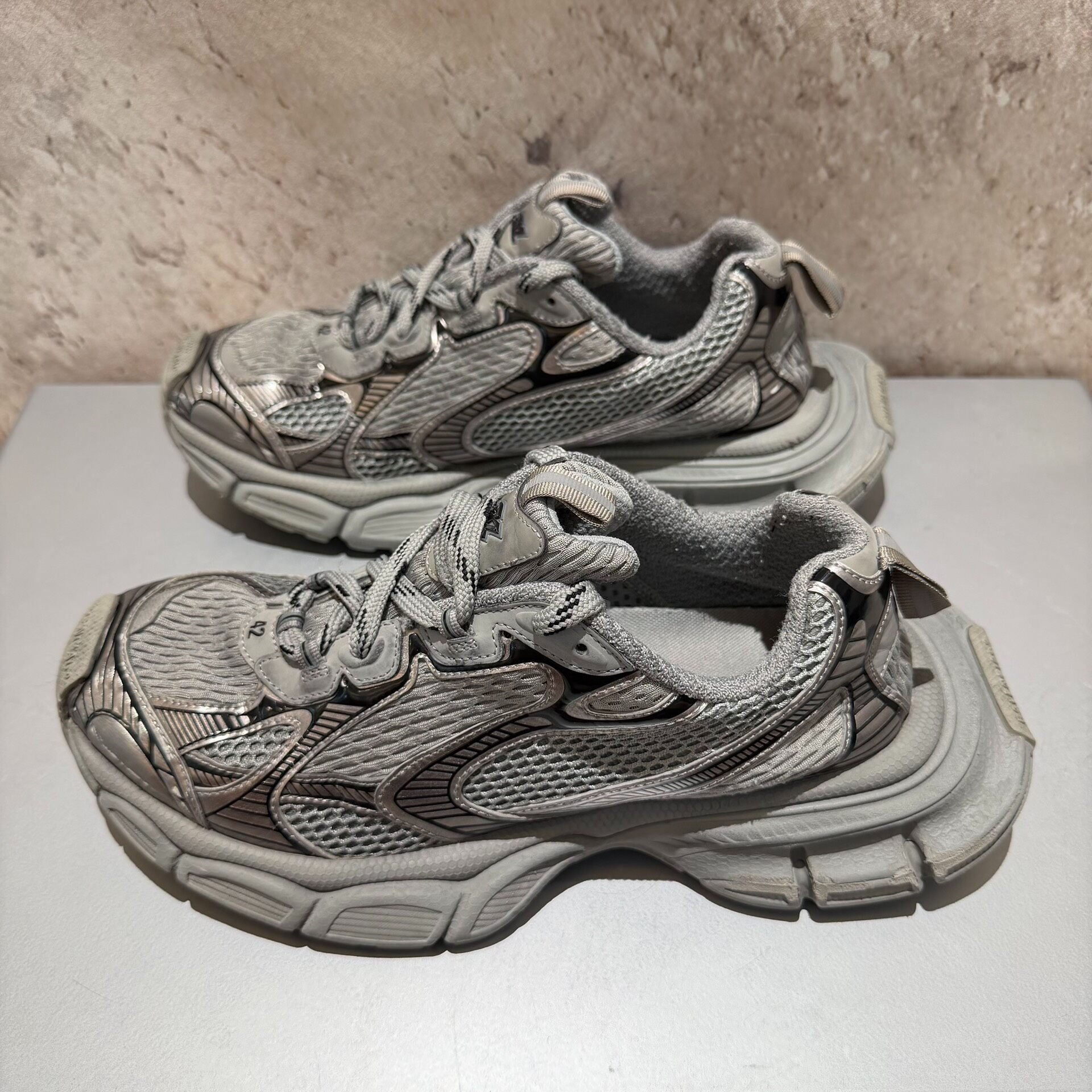 Balenciaga 3XL Silver-Gray Sneakers — detail