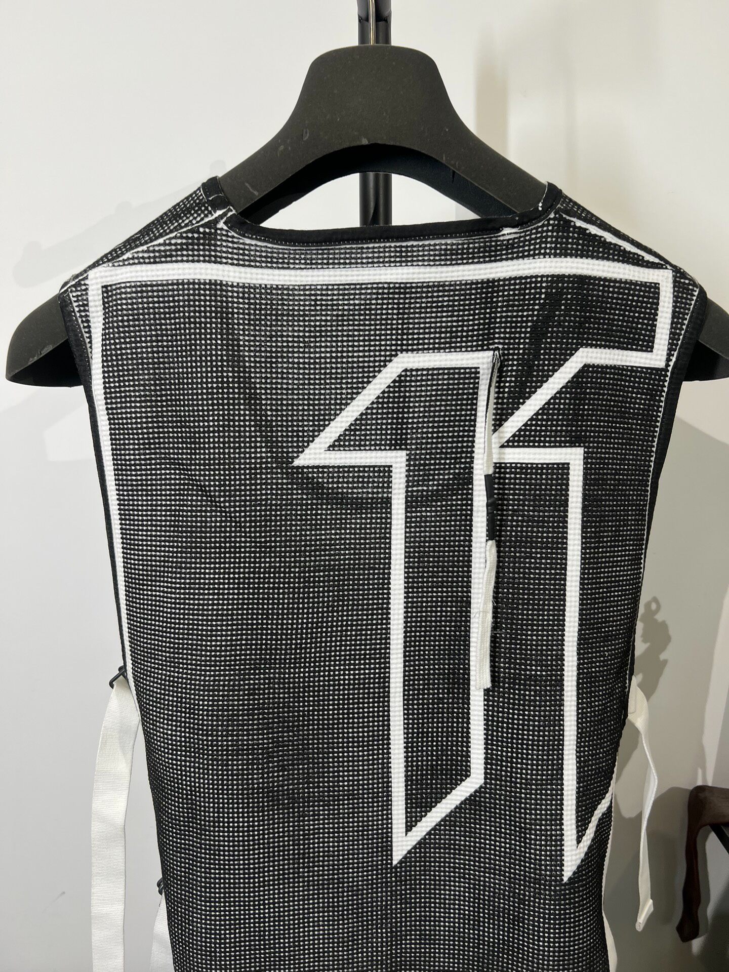 Boris Bidjan Saberi 11by bbs Vest — detail