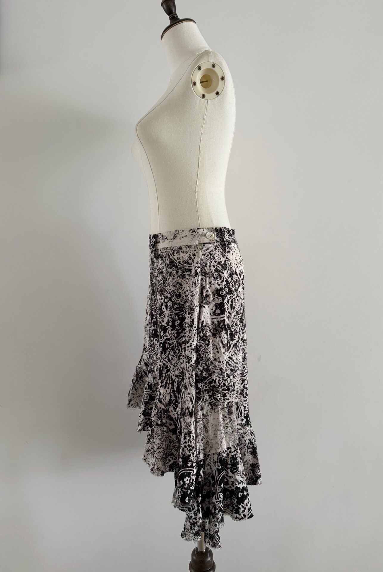 Y's Yohji Yamamoto Irregular Midi Skirt — detail
