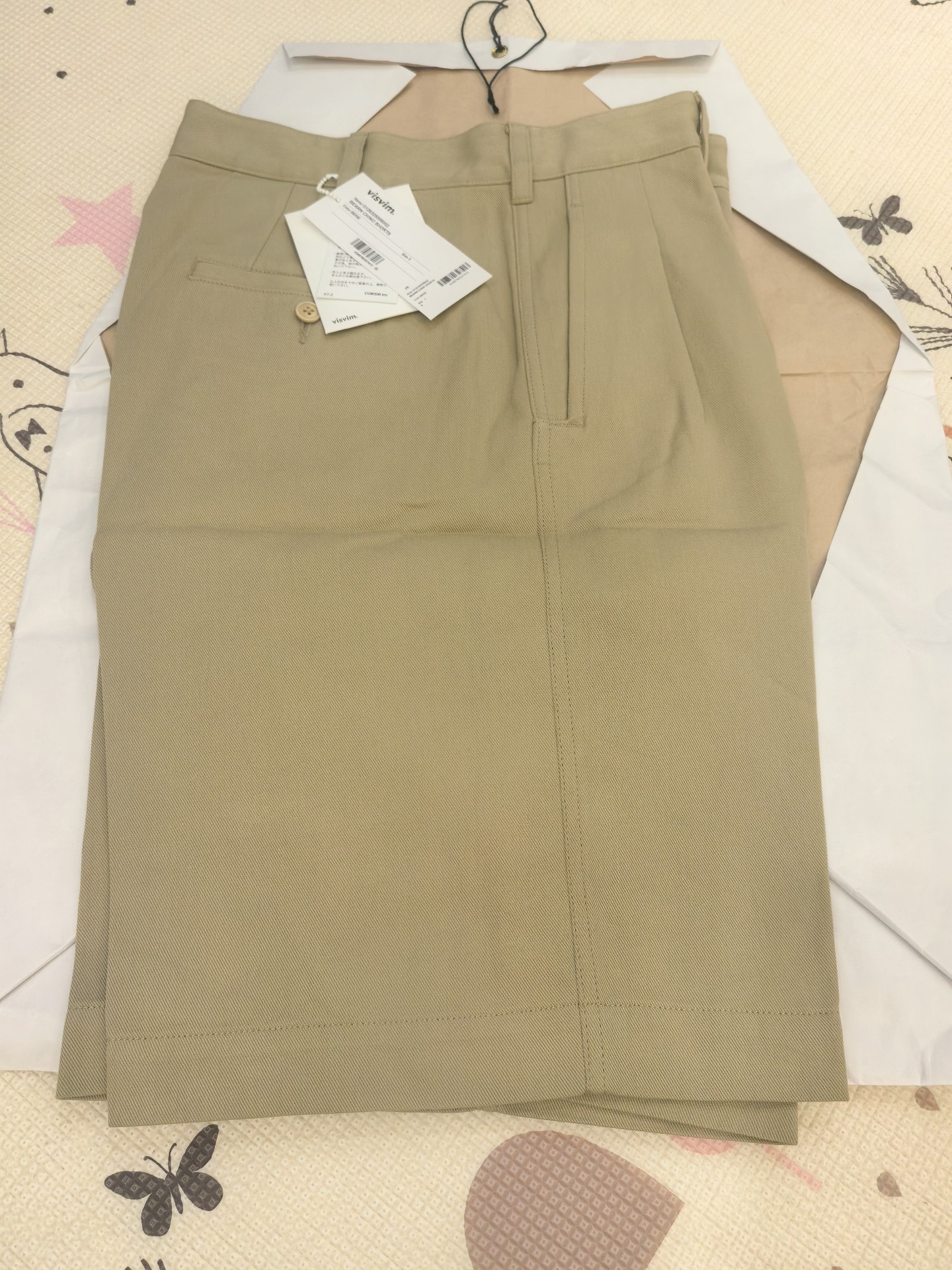 VISVIM 26ss BEARN CHINO SHORTS — label