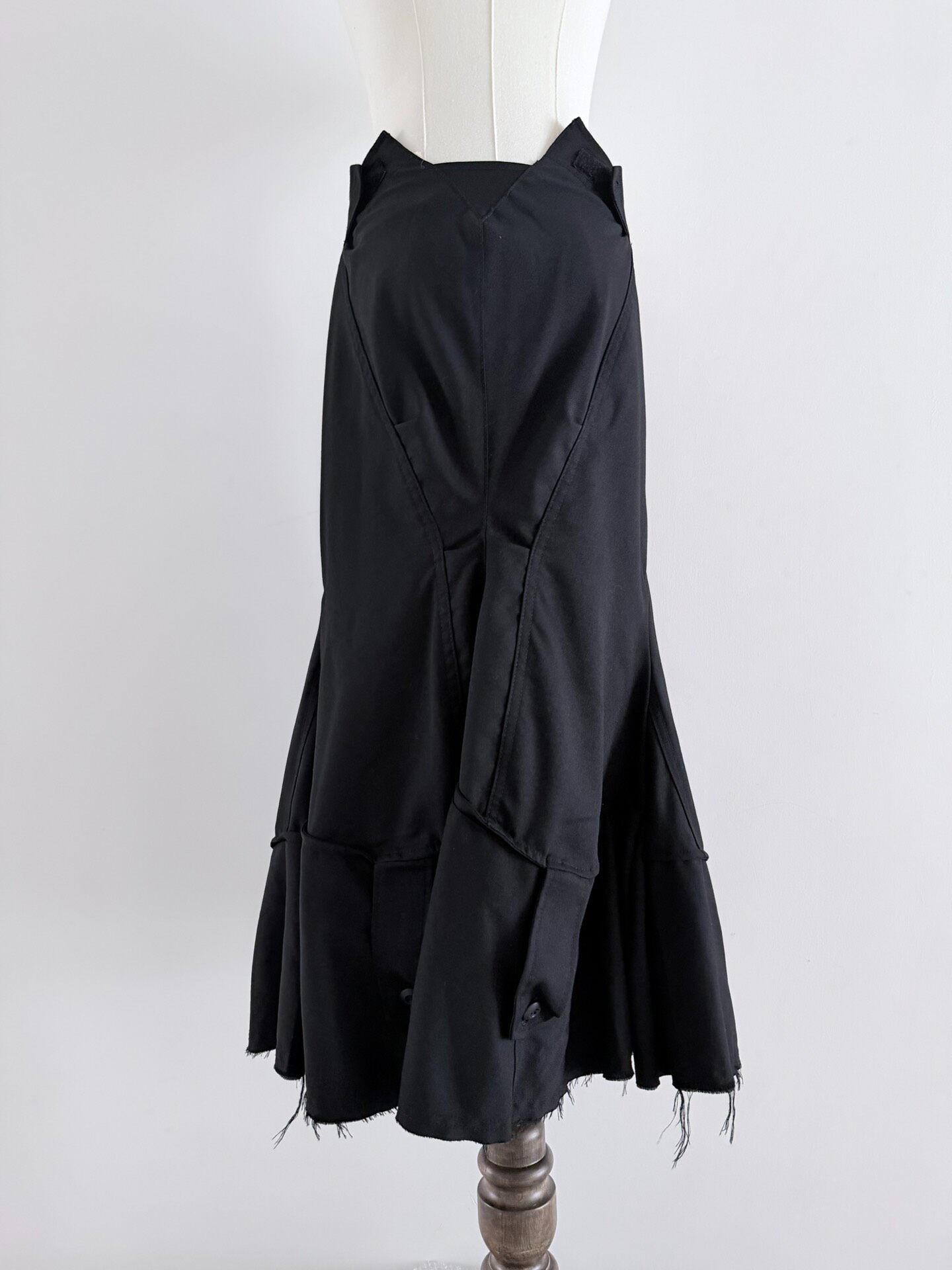 Junya Watanabe 06AW Deconstructed Black Skirt — label