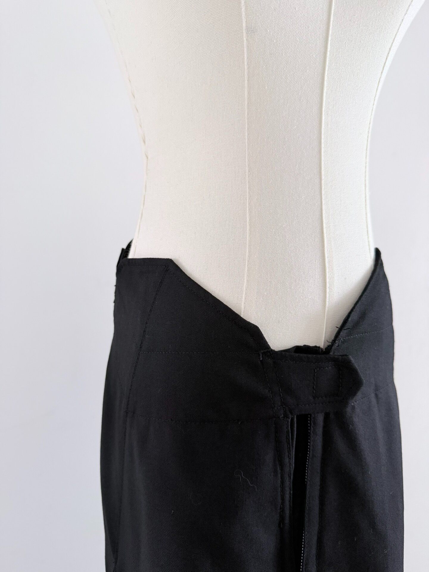 Junya Watanabe 06AW Deconstructed Black Skirt — detail