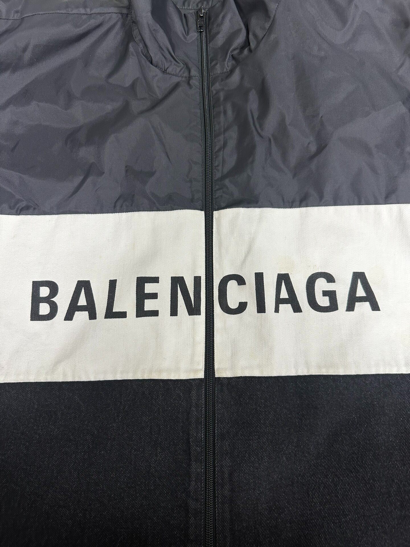 Balenciaga Women's Large Logo Black Jacket — detail