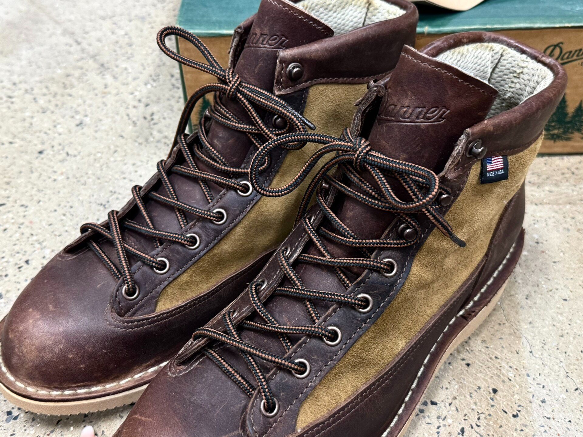 Danner 30530 Light LT Hiking Boots — label