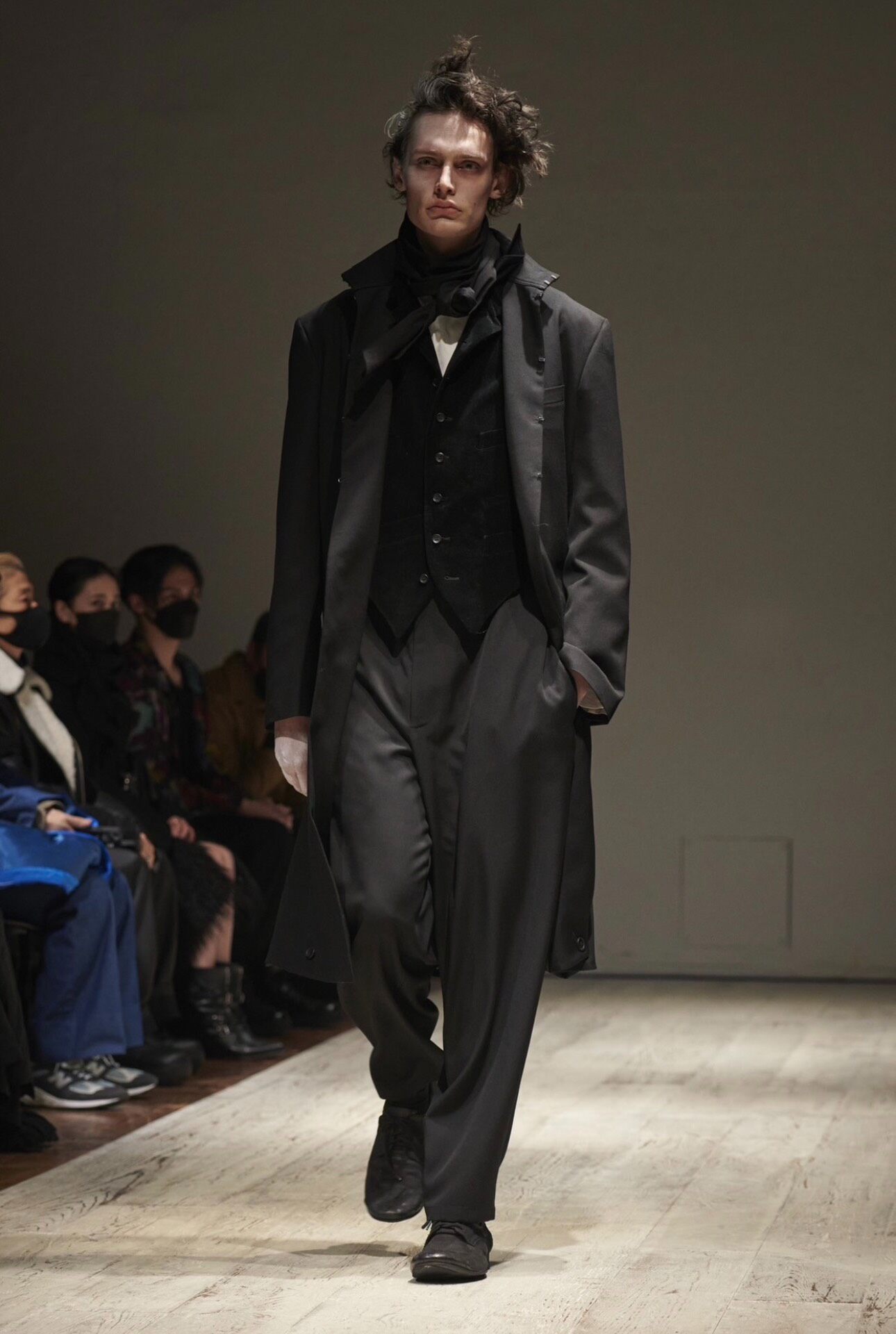Yohji Yamamoto 22AW Black Wool Coat — label