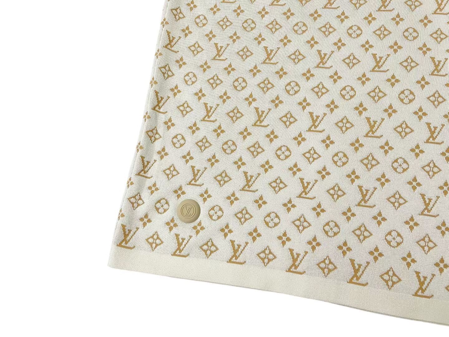 Louis Vuitton Beige Monogram Knit Skirt — front