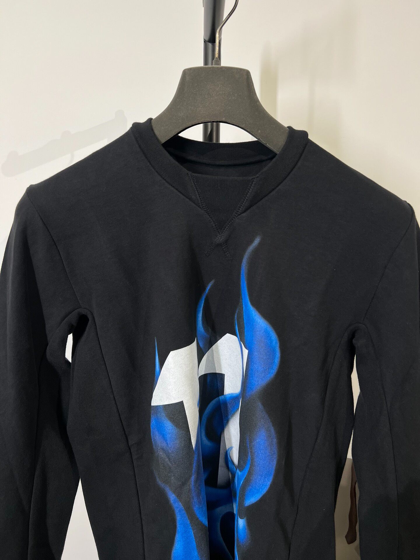 Boris Bidjan Saberi CR3 Sweatshirt — detail