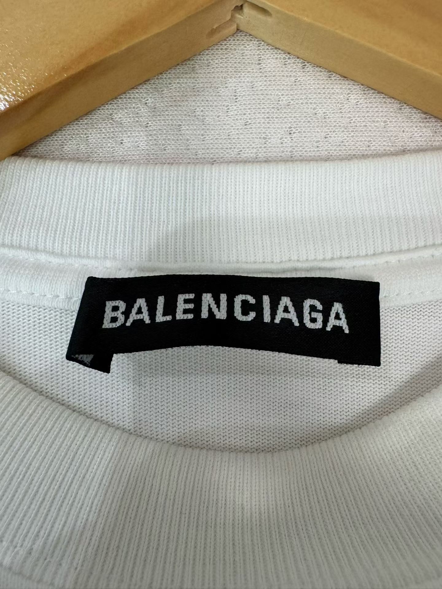 Balenciaga White Mastercard Logo T-Shirt — detail