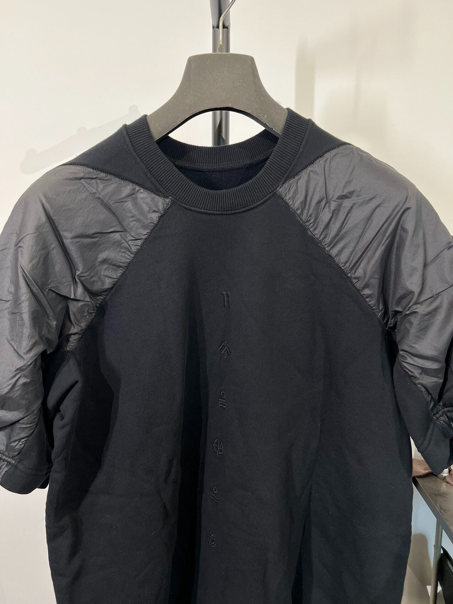 11by Boris Bidjan Saberi Black Sweatshirt — detail
