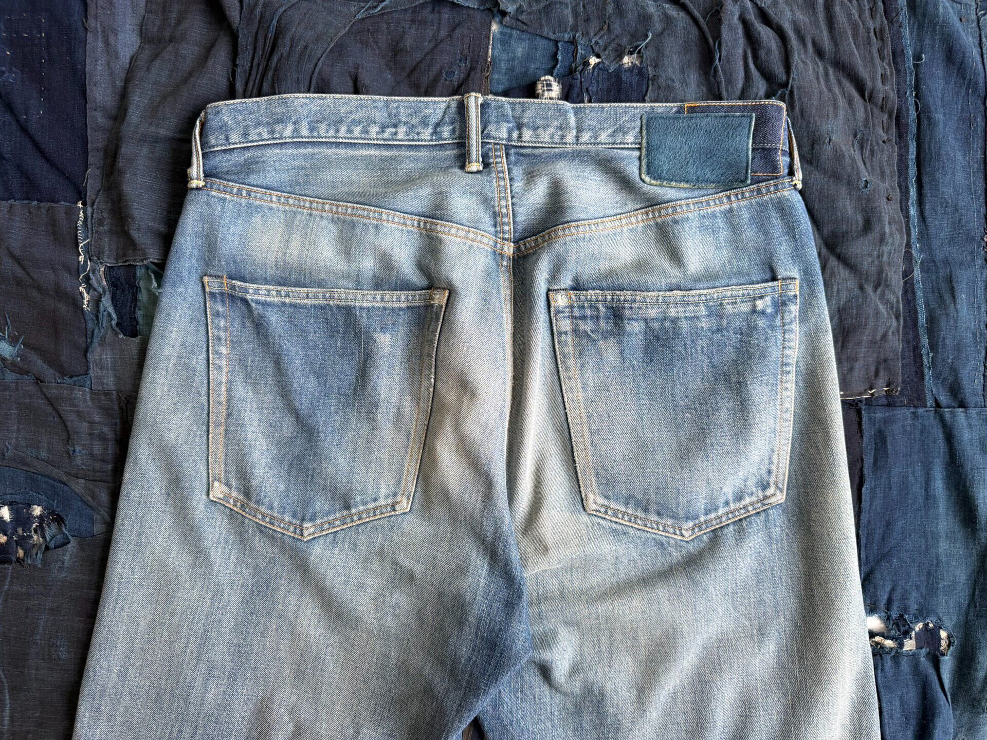 Visvim Social Sculpture 01 Distressed Jeans — label