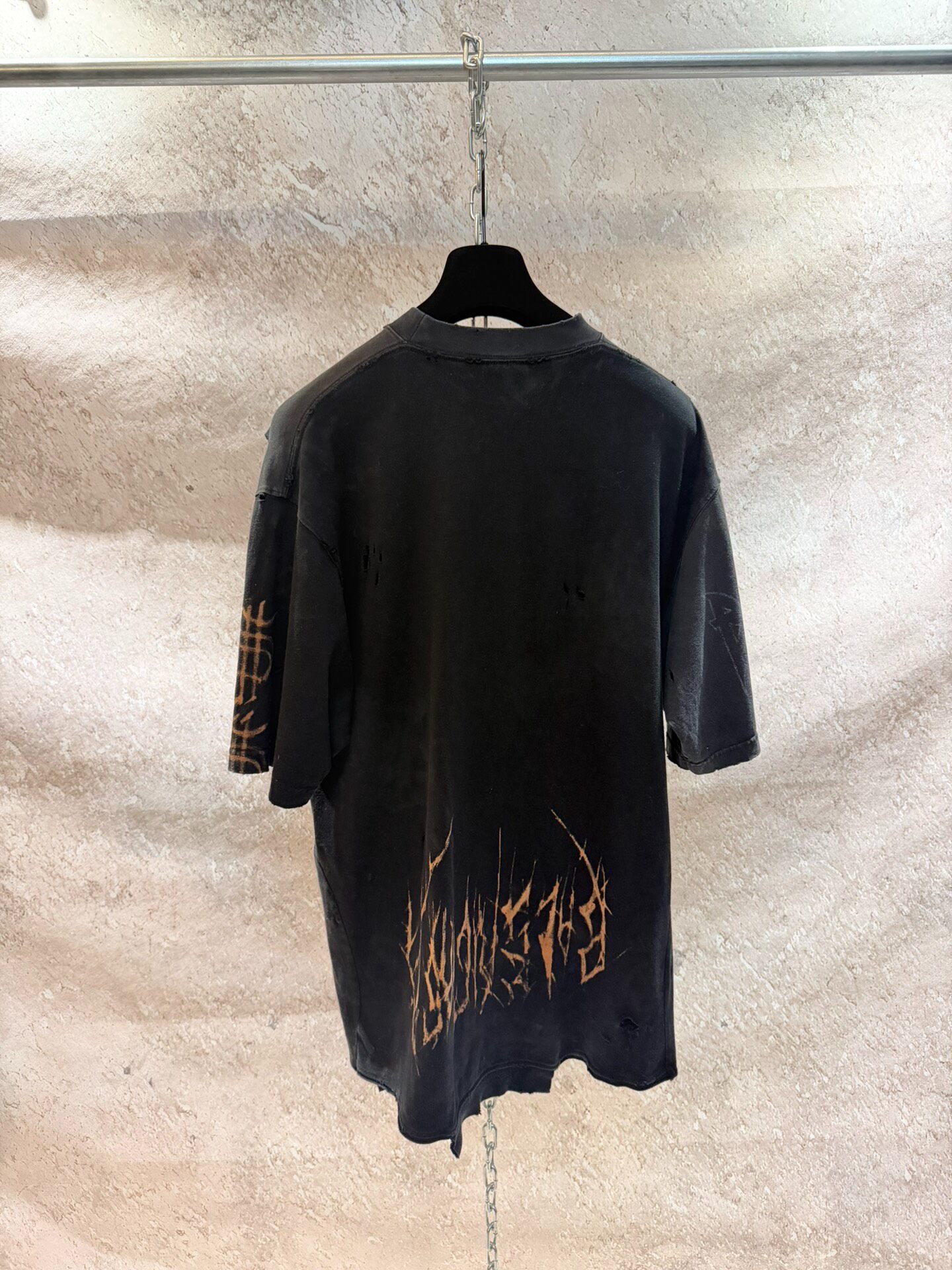 Balenciaga Reversed Eiffel Tower Tee — detail