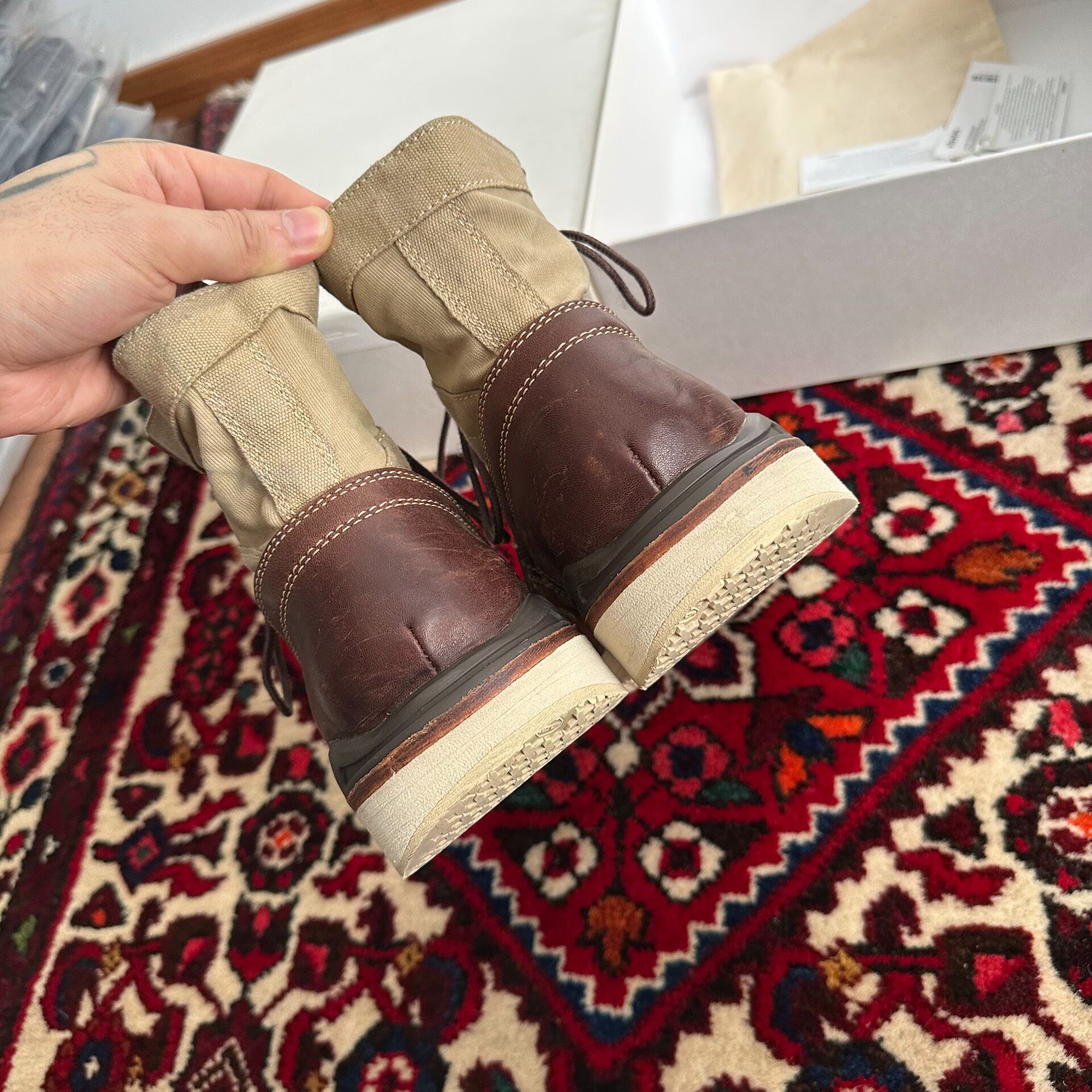 Visvim 22AW 7-hole Cracked Leather Boots — label