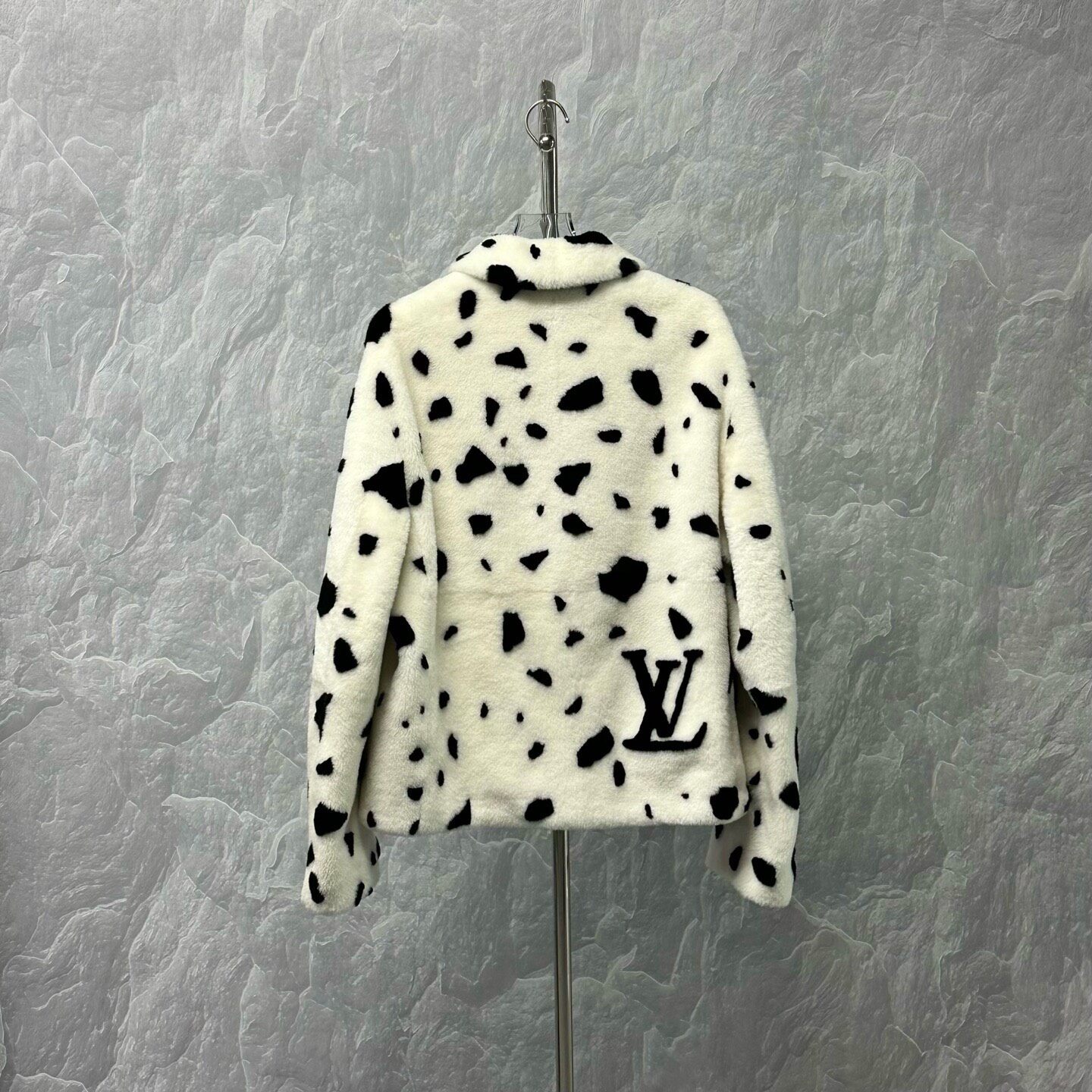LV SS25 Men's Size 54 Collared Fur Coat — back