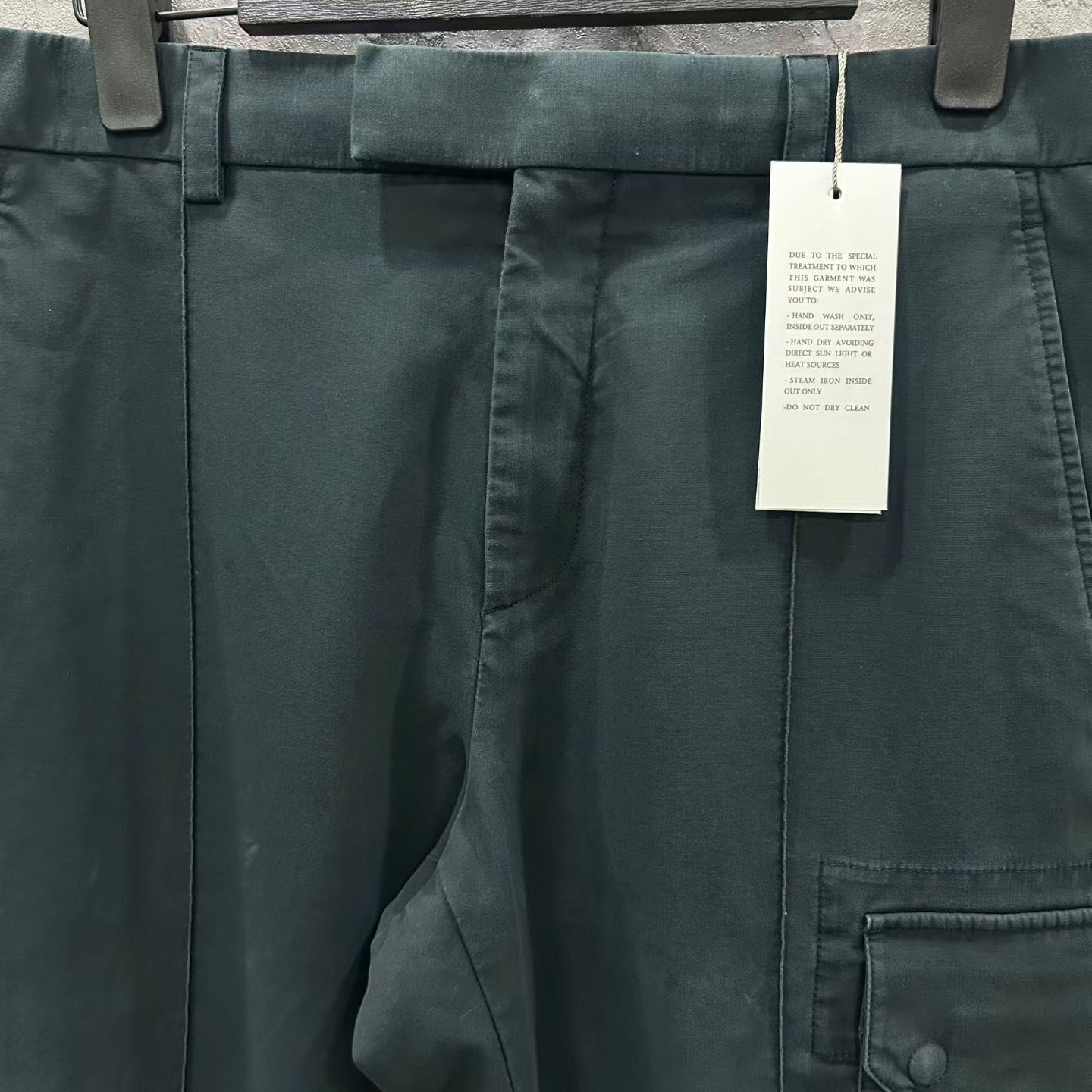Dior Black Large Pocket Cargo Pants — detail