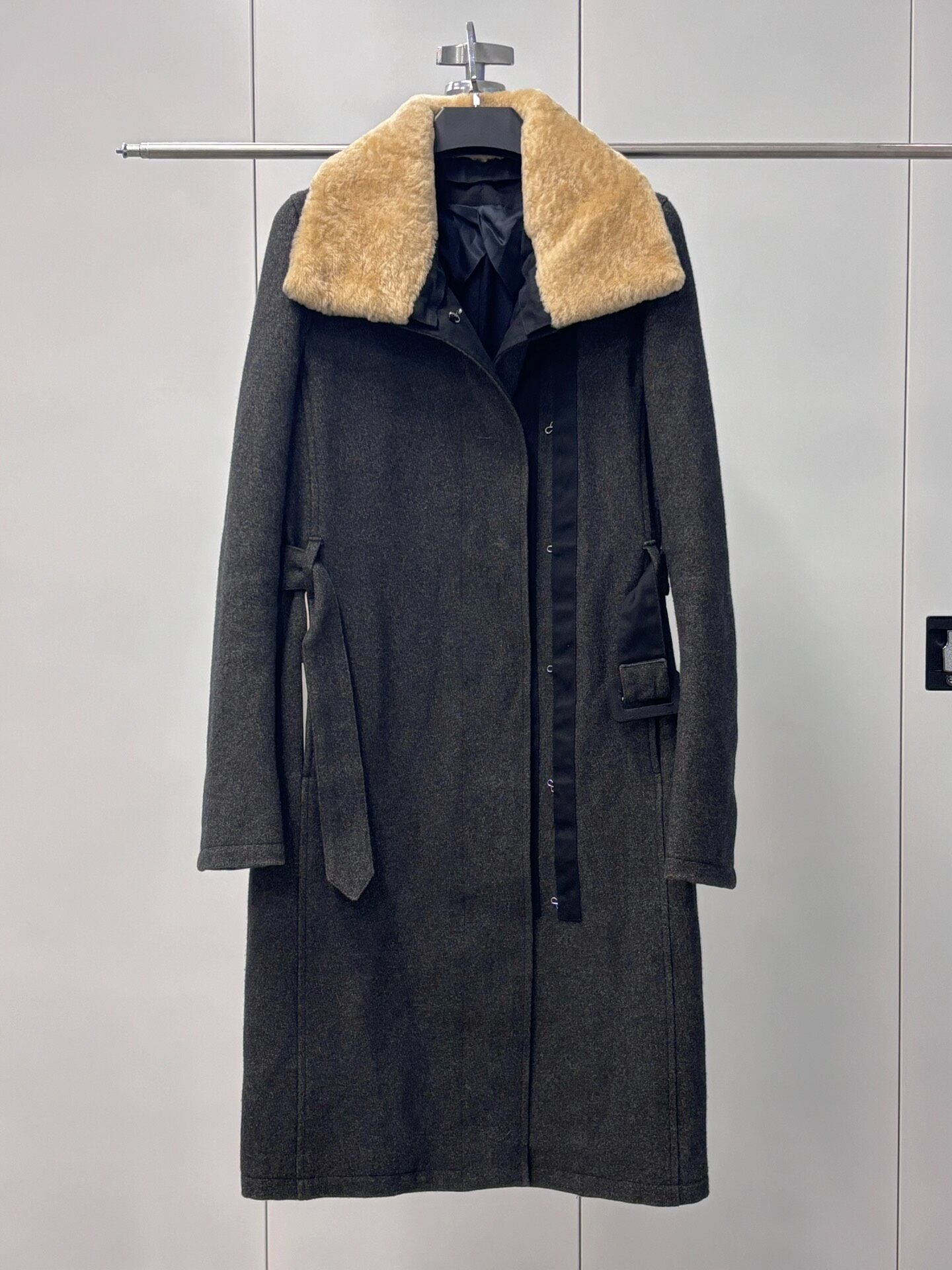 Maison Margiela AW2011 Wool Coat — detail