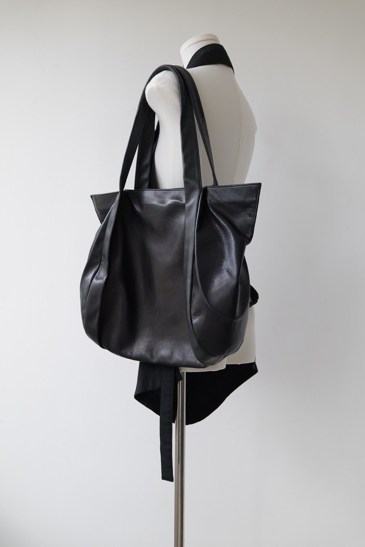 Yohji Yamamoto 18SS Irregular Leather Tote Bag — detail