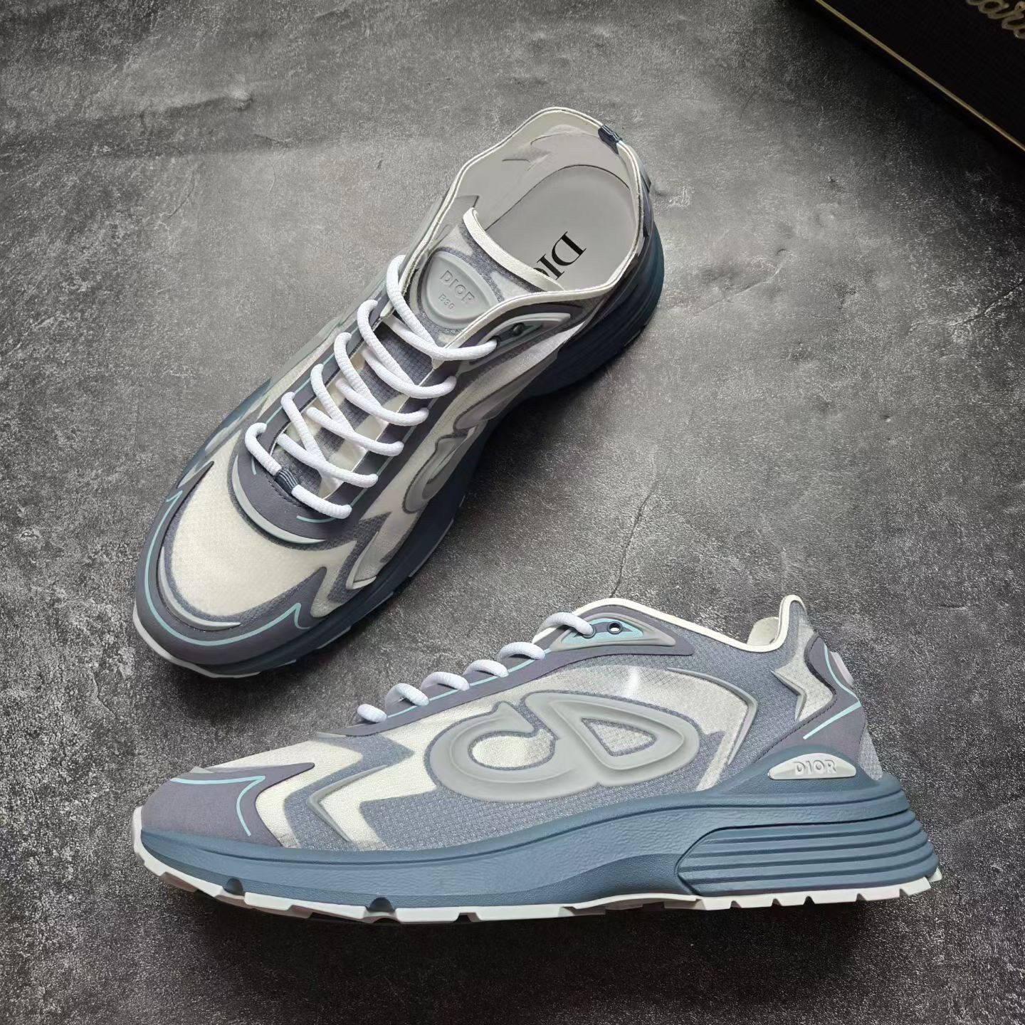 Dior B30 White Blue Sneakers — detail