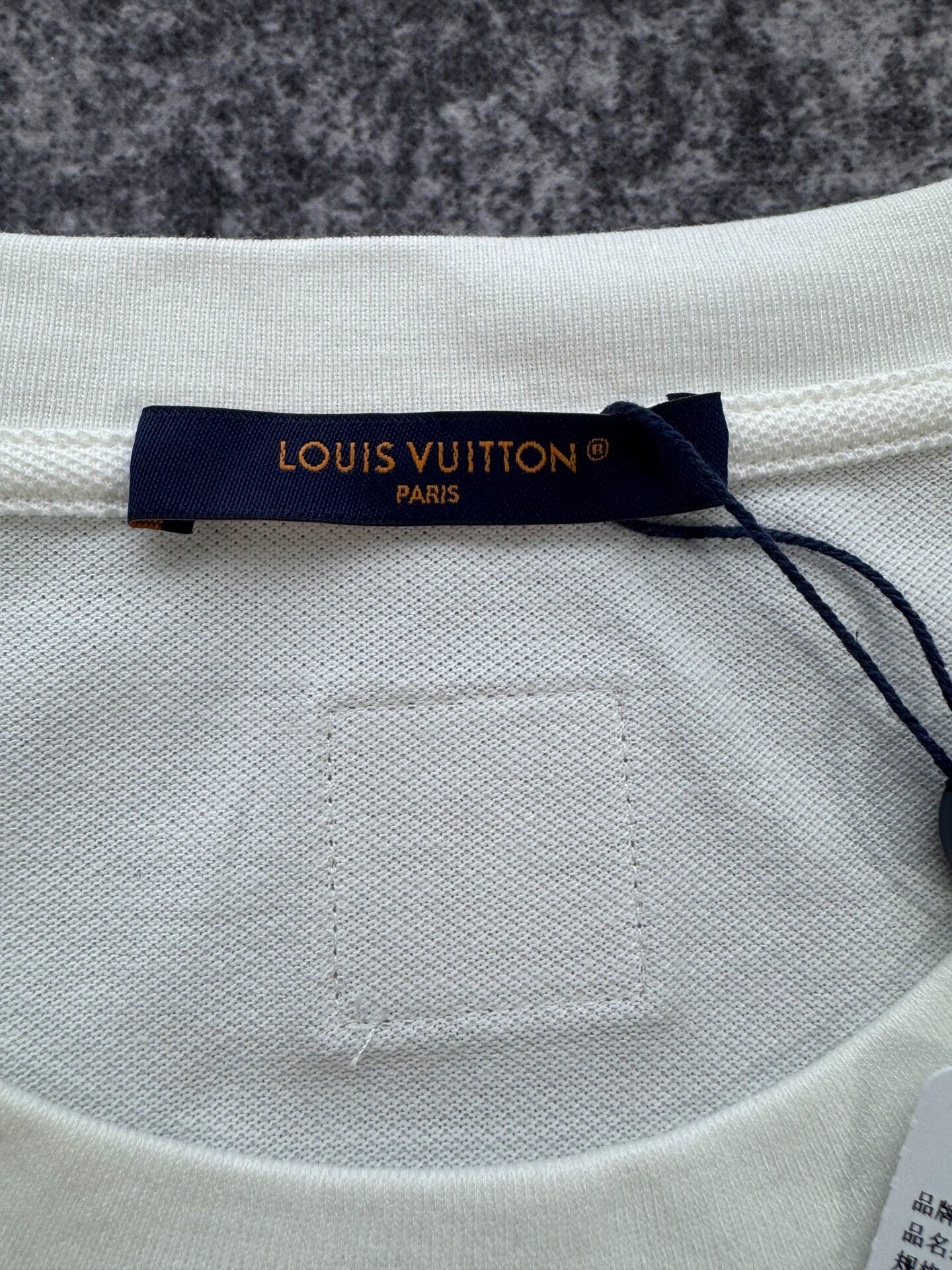 Louis Vuitton Nigo Floral Logo T-Shirt — detail