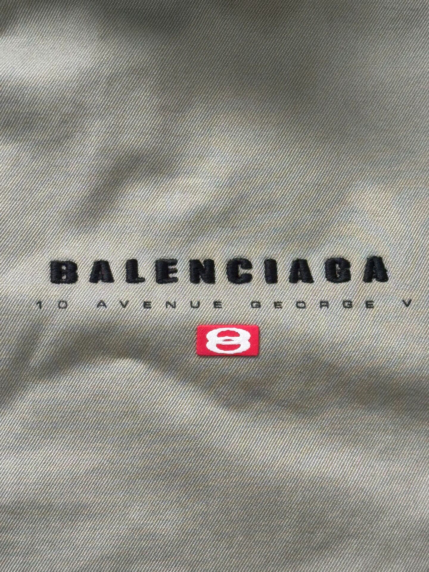 Balenciaga Cropped Zip Beige Jacket — detail