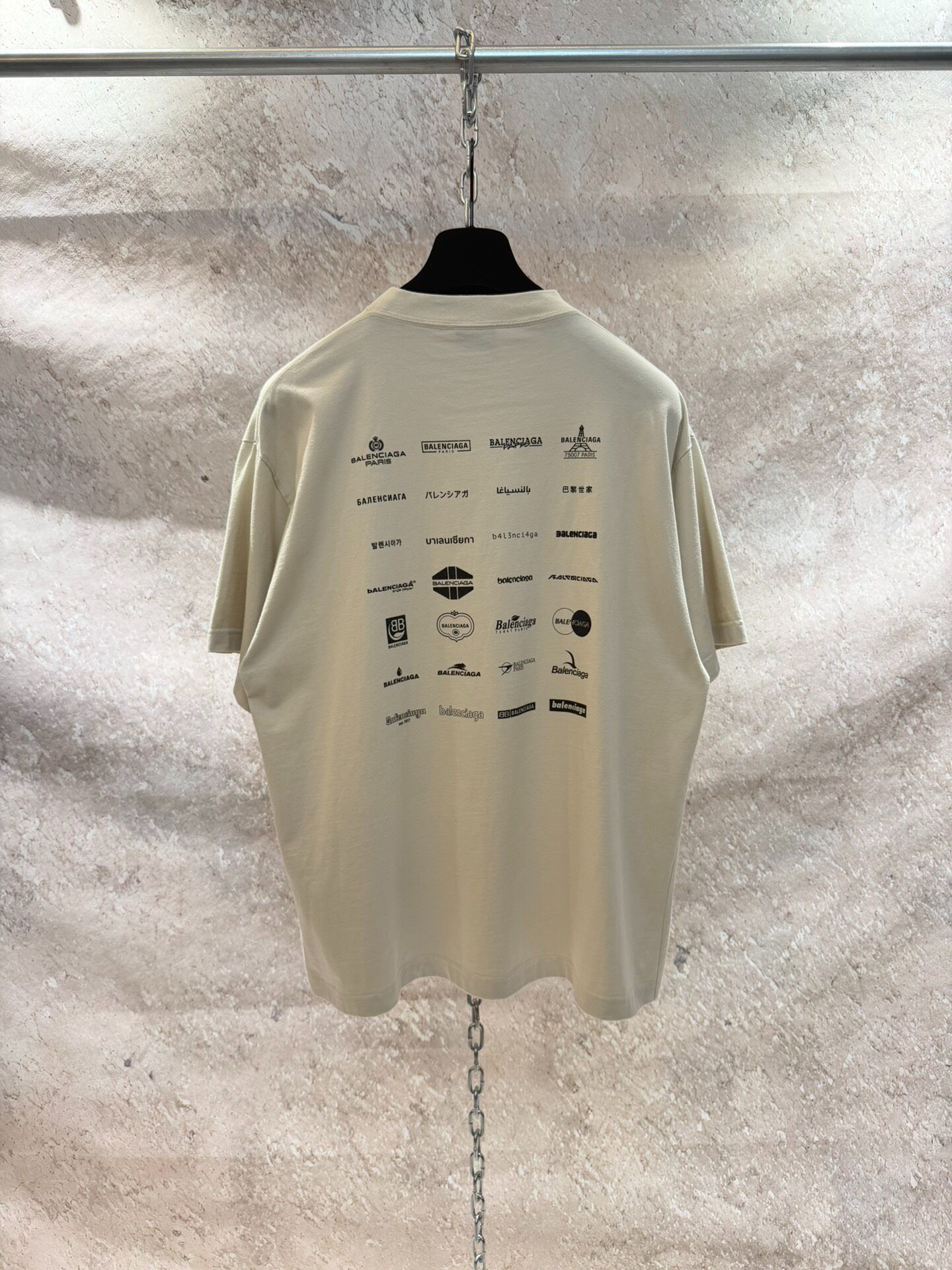Balenciaga Logo Short-Sleeve T-Shirt — detail