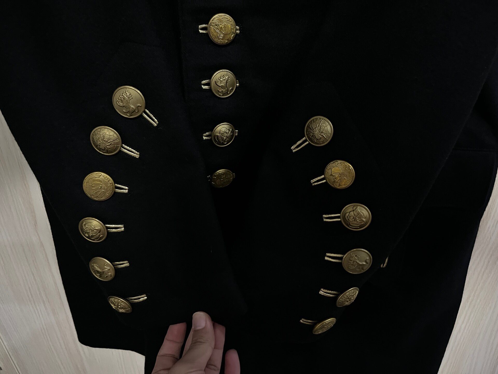 Yohji Yamamoto 19AW Gold Button Jacket — detail