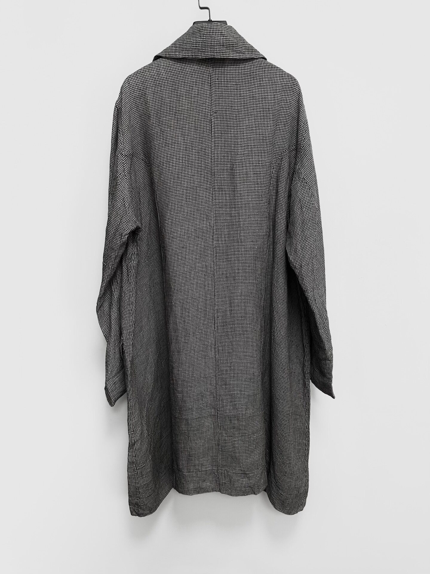 John Alexander Skelton 23SS Houndstooth Linen Coat — detail