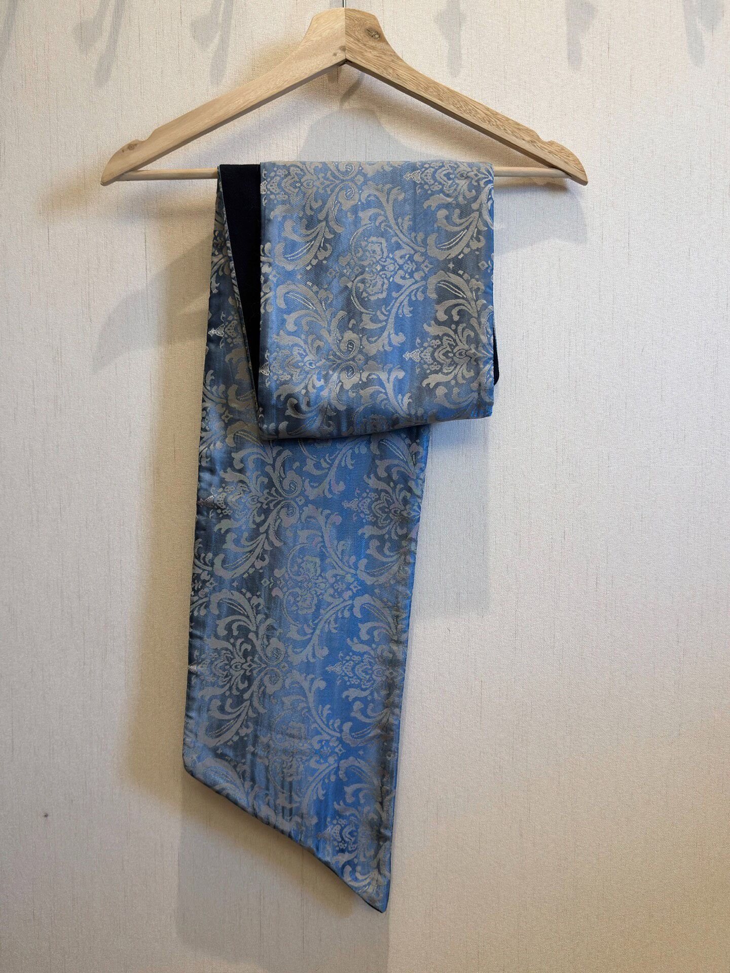 Geoffrey B Small Reversible Paisley Scarf — detail
