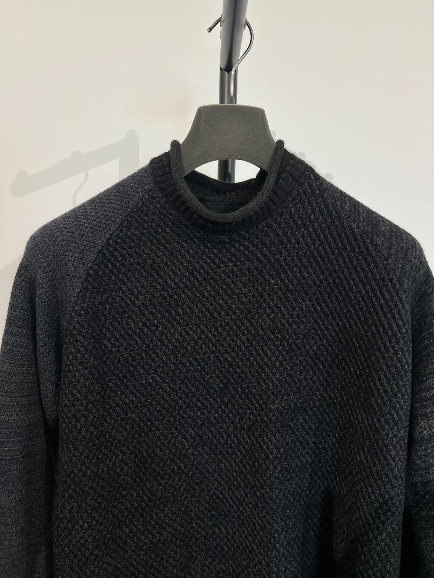 Devoa Oversized Colorblock Knit Sweater — detail