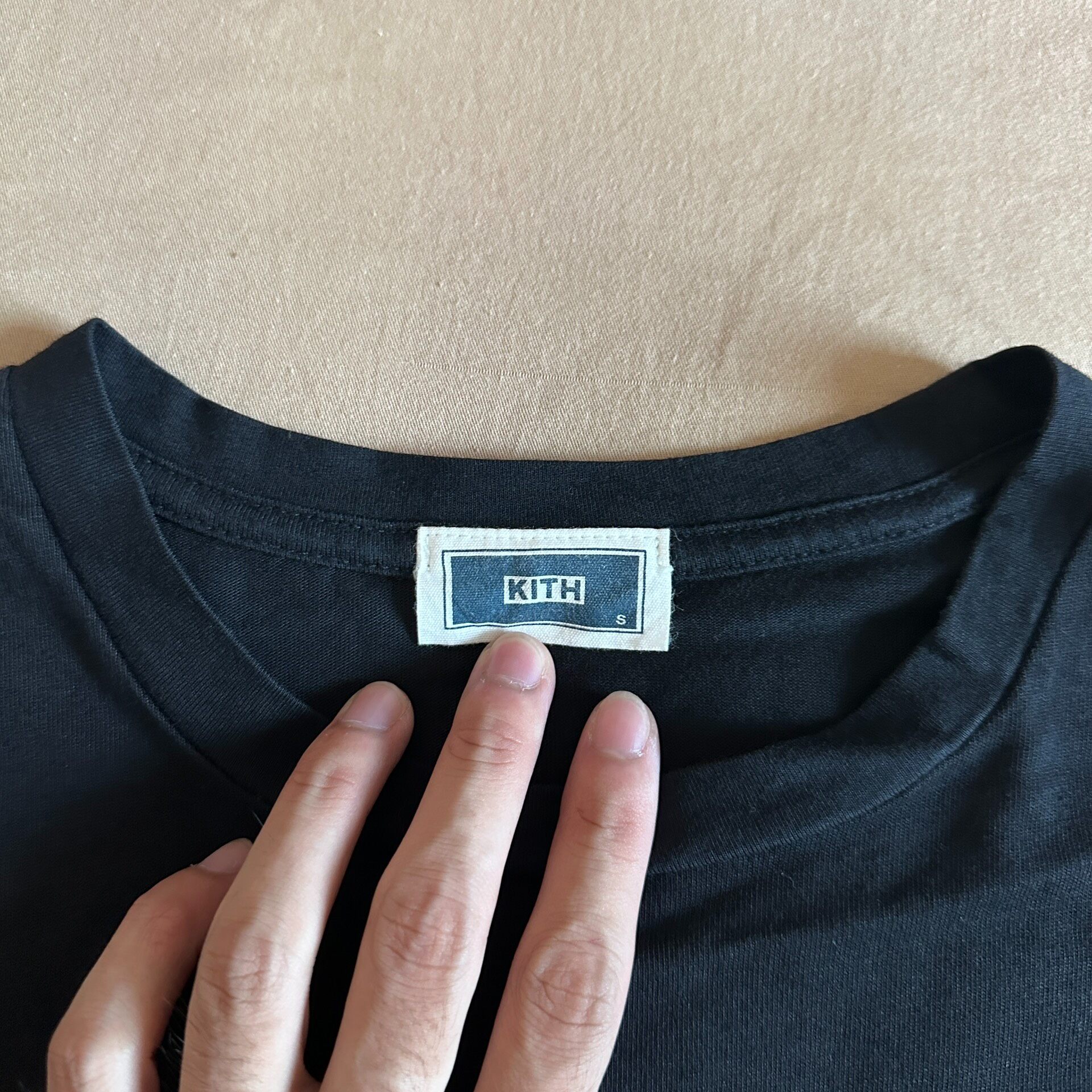 Kith Smiley Black Short-Sleeve Tee — detail