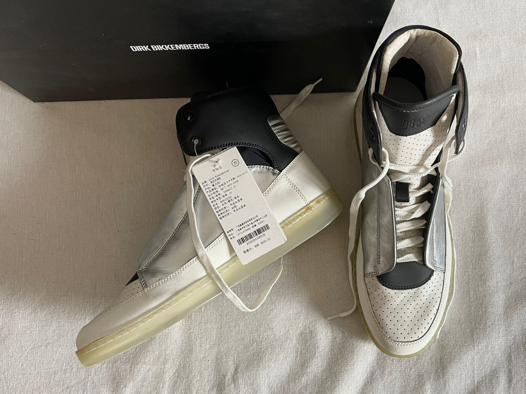 Dirk Bikkembergs Mid-Top Retro Sneakers — label