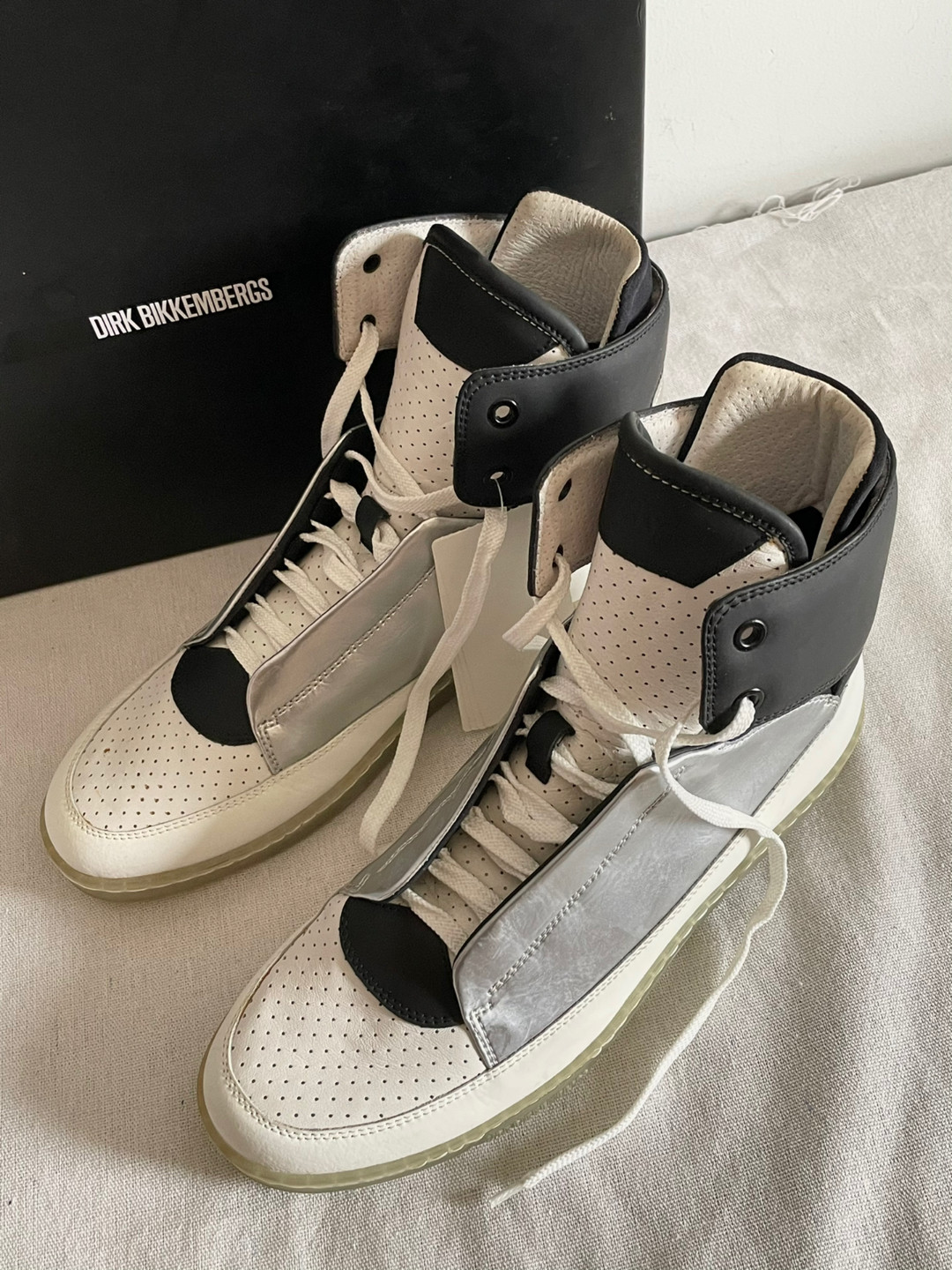 Dirk Bikkembergs Mid-Top Retro Sneakers — detail