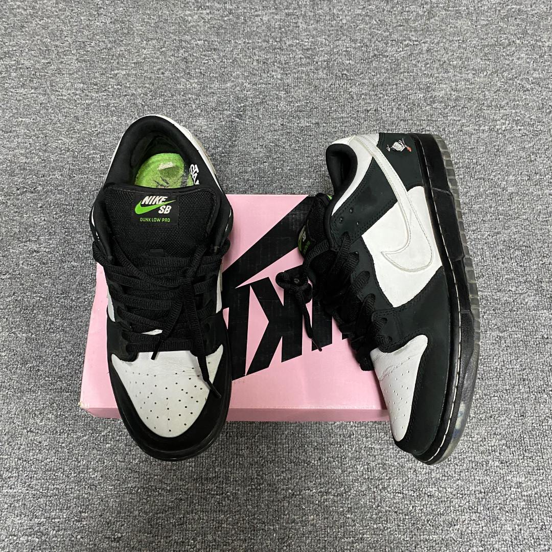 Nike Dunk Staple Black Pigeon
