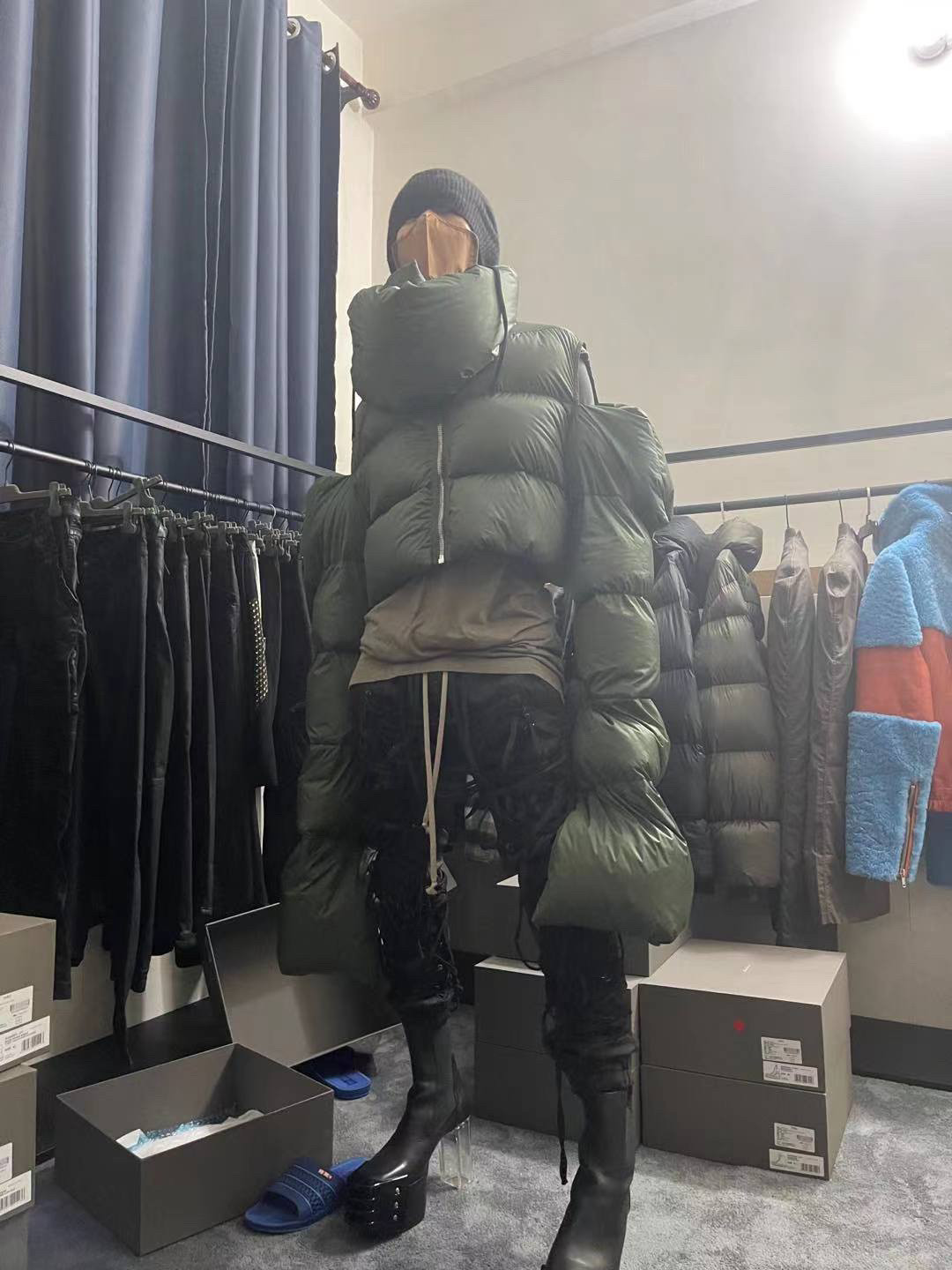 Rick Owens Brown Face Mask — label