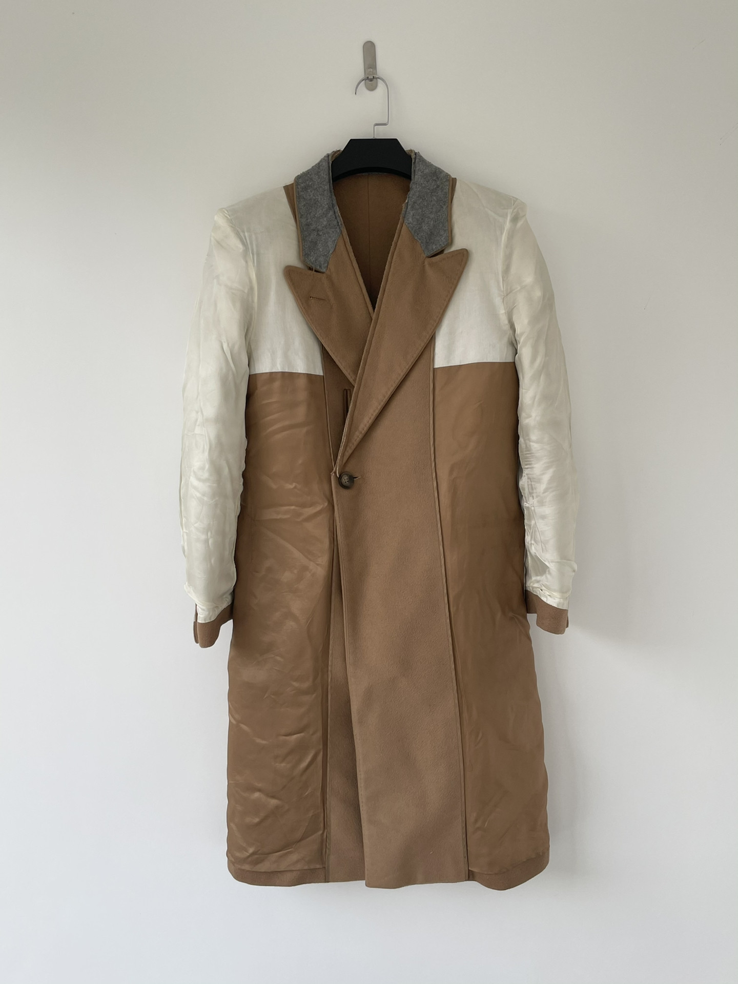 Maison Margiela x H&M Reversible Collarless Coat — front