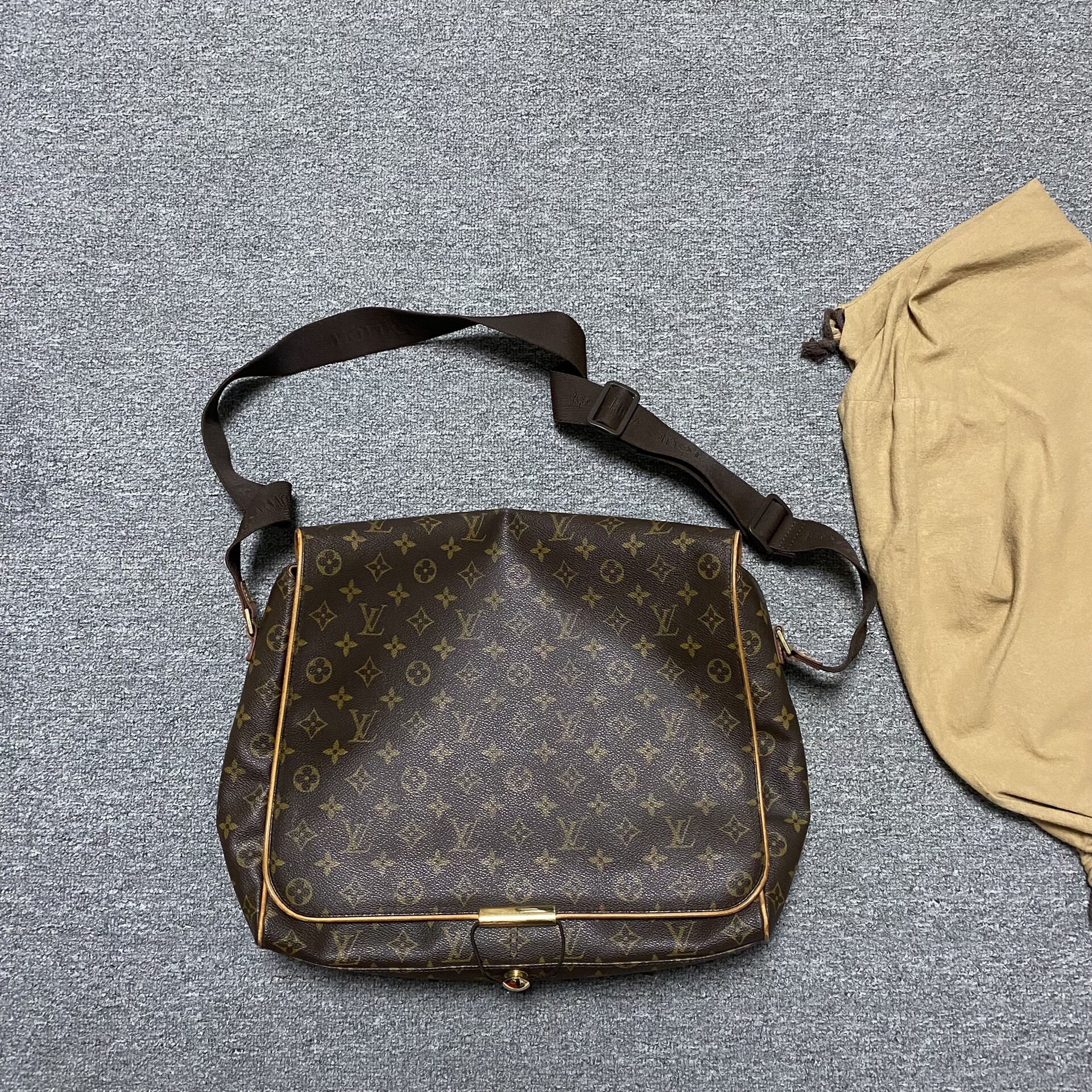 Louis Vuitton Monogram Shoulder Bag