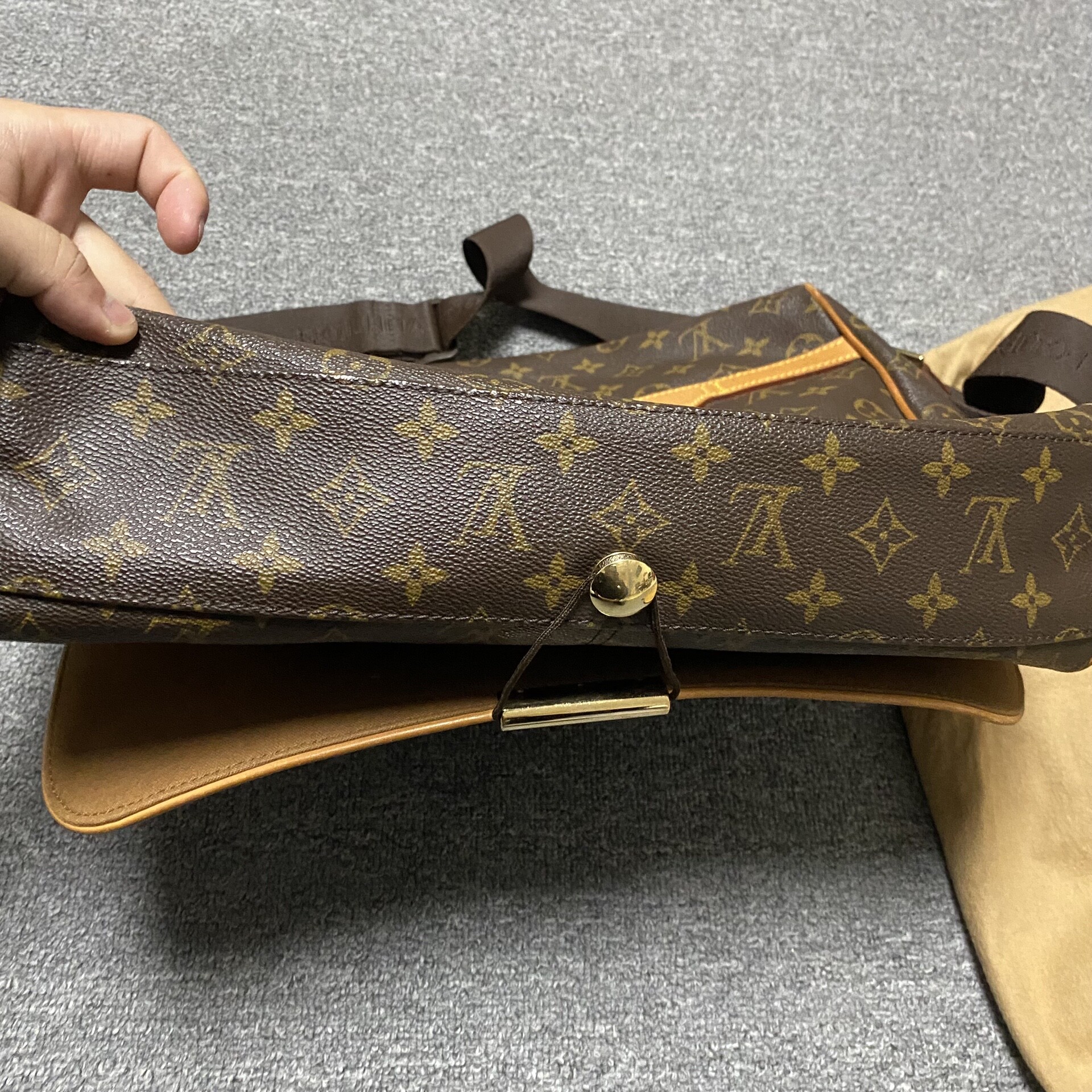 Louis Vuitton Monogram Shoulder Bag — detail