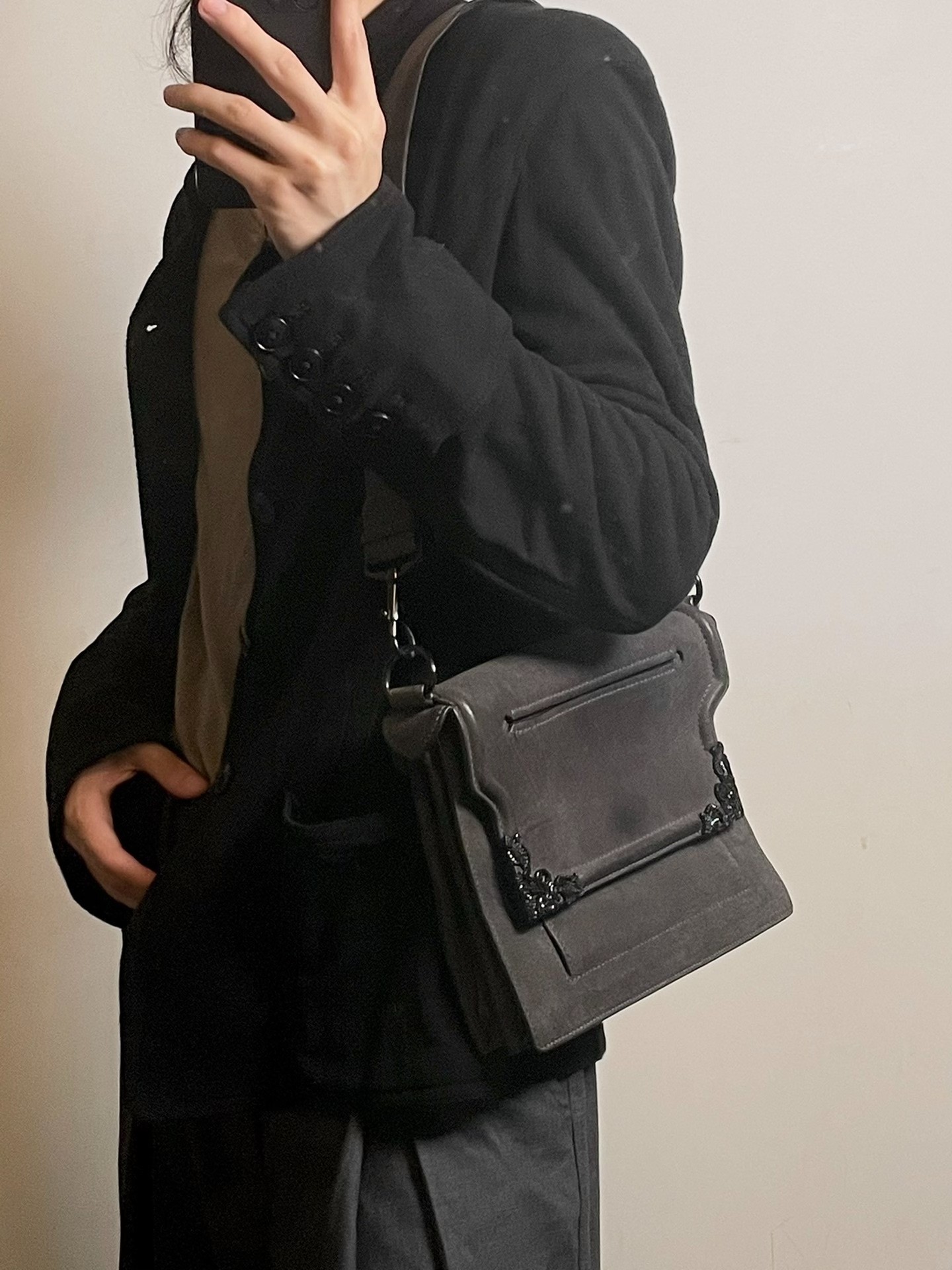 Alexander McQueen Baroque Envelope Bag — detail