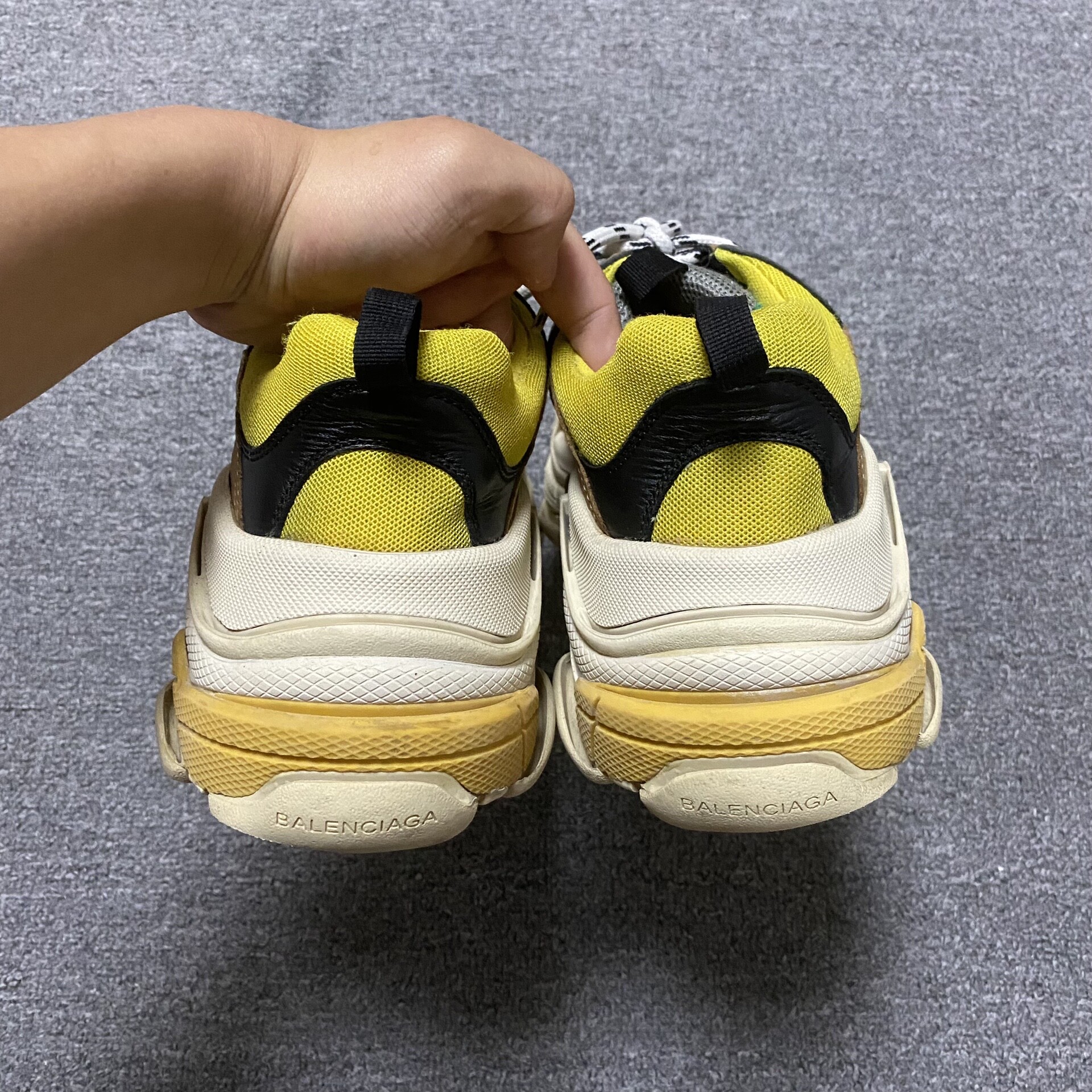 Balenciaga Triple S Sneakers Size 41 — label