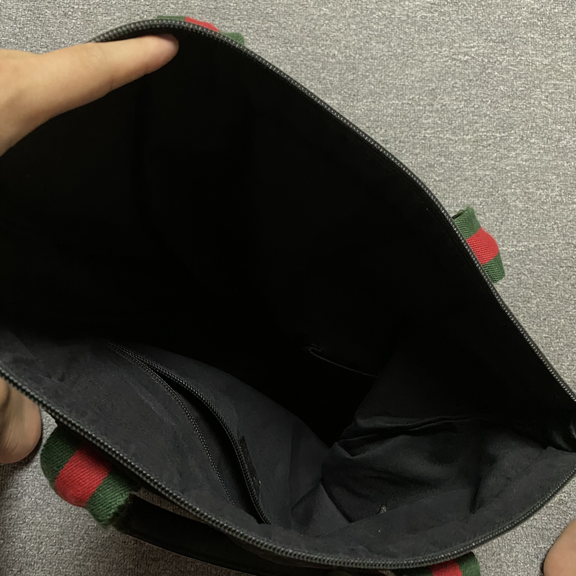 Gucci GG Monogram Tote Handbag — label