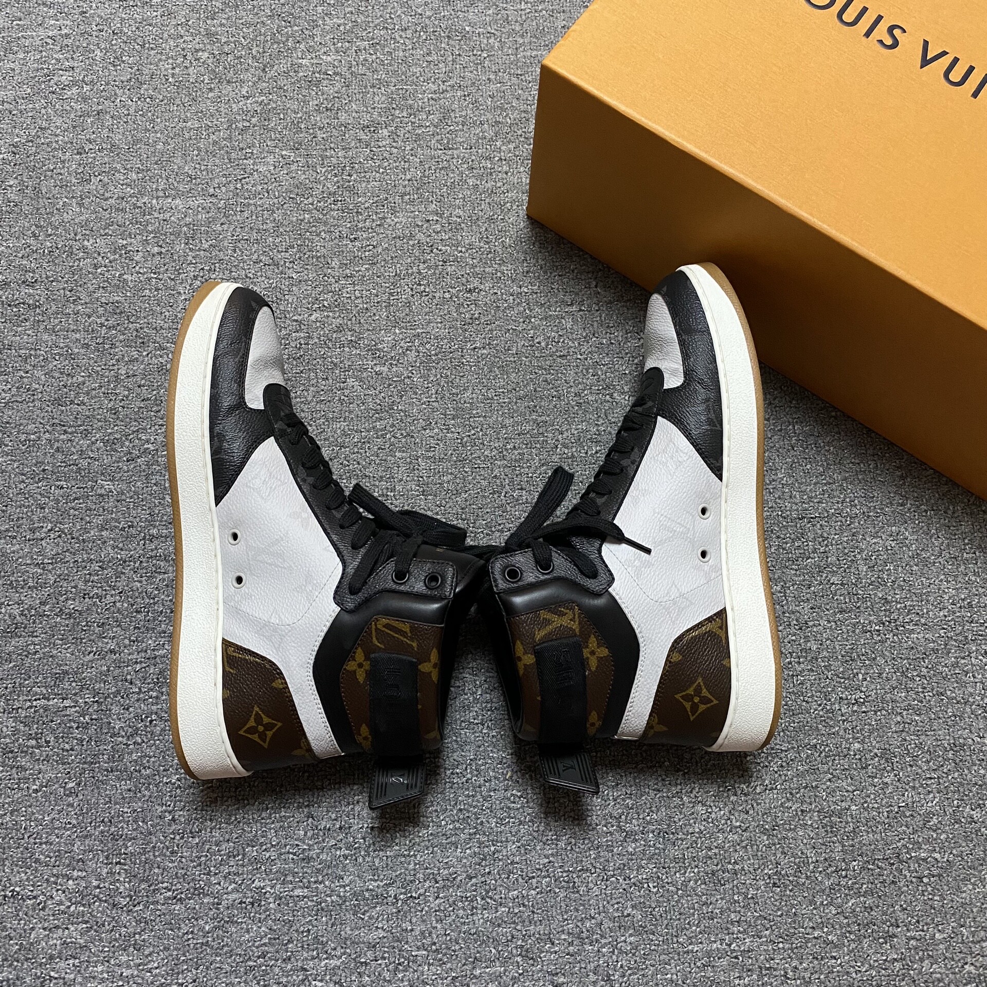 Louis Vuitton LV Rivoli Monogram Sneakers — back