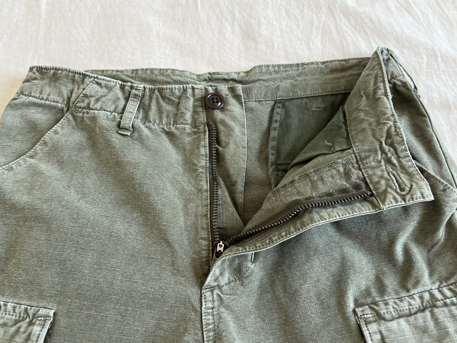 Olive Green Heavy-Washed Ripstop Shorts — label