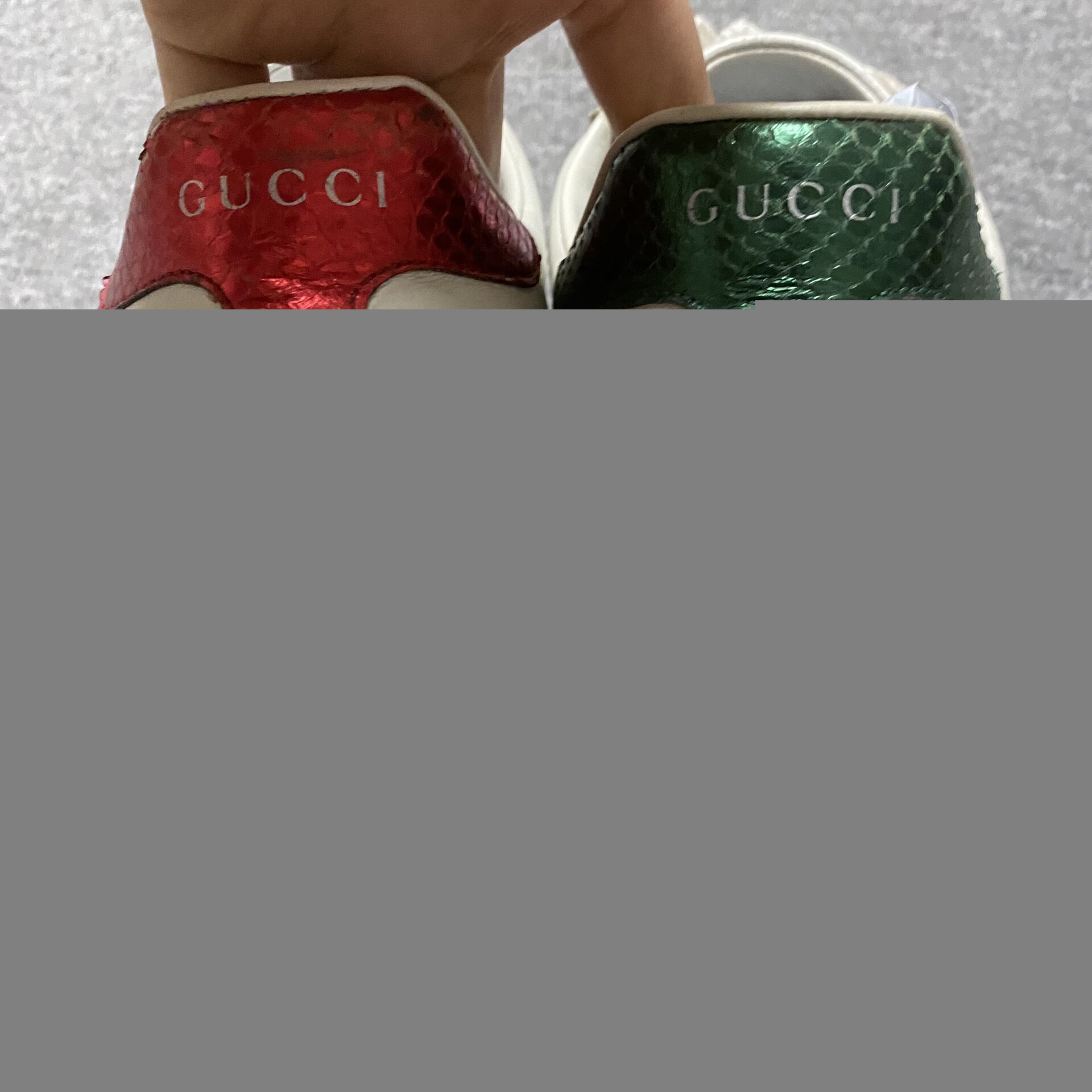 Gucci Bee White Sneakers — label