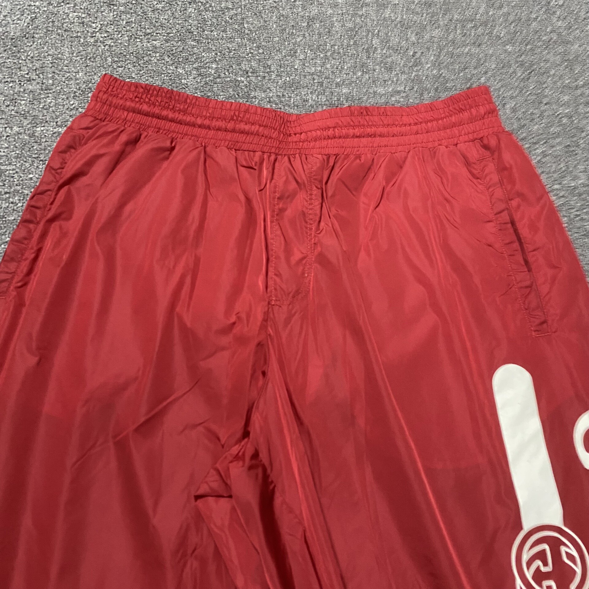 Gucci Red Nylon Belted Shorts — detail