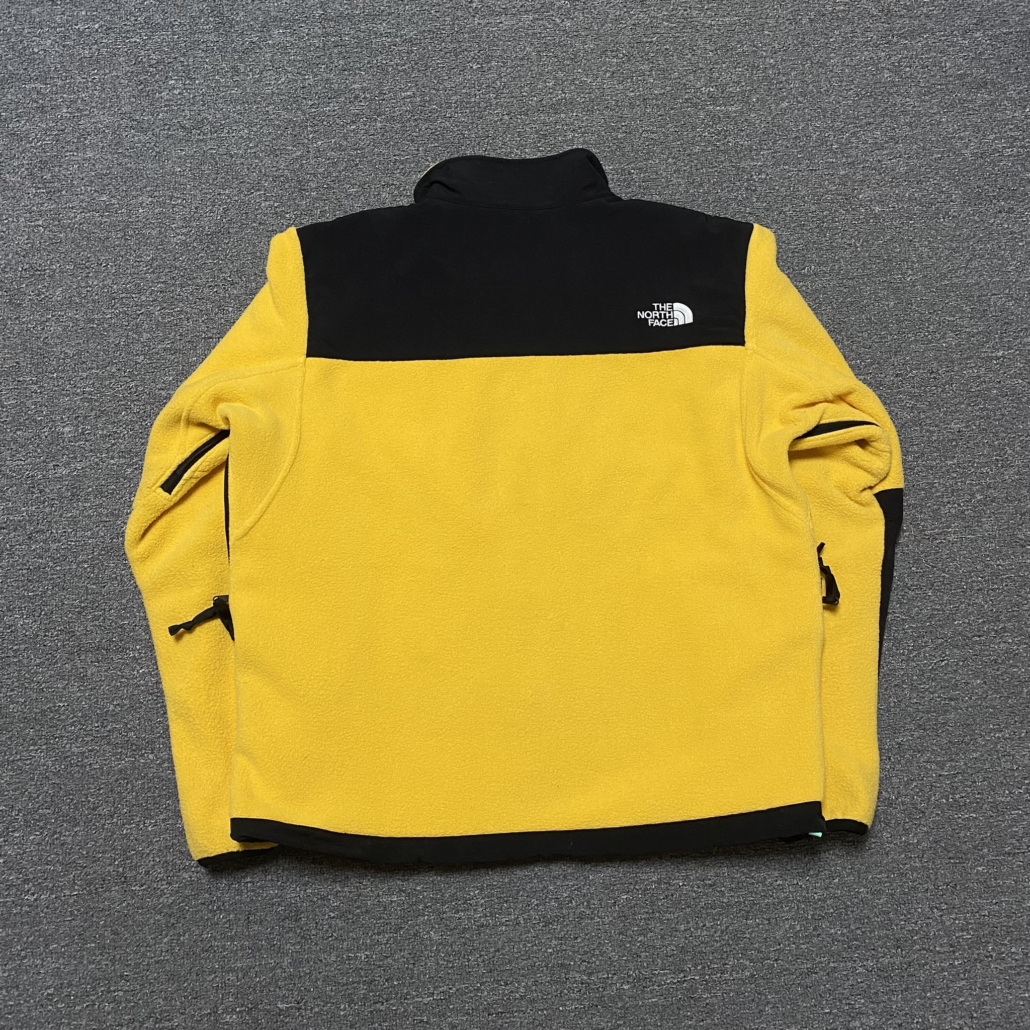 Supreme TNF 19SS Fleece Jacket — detail