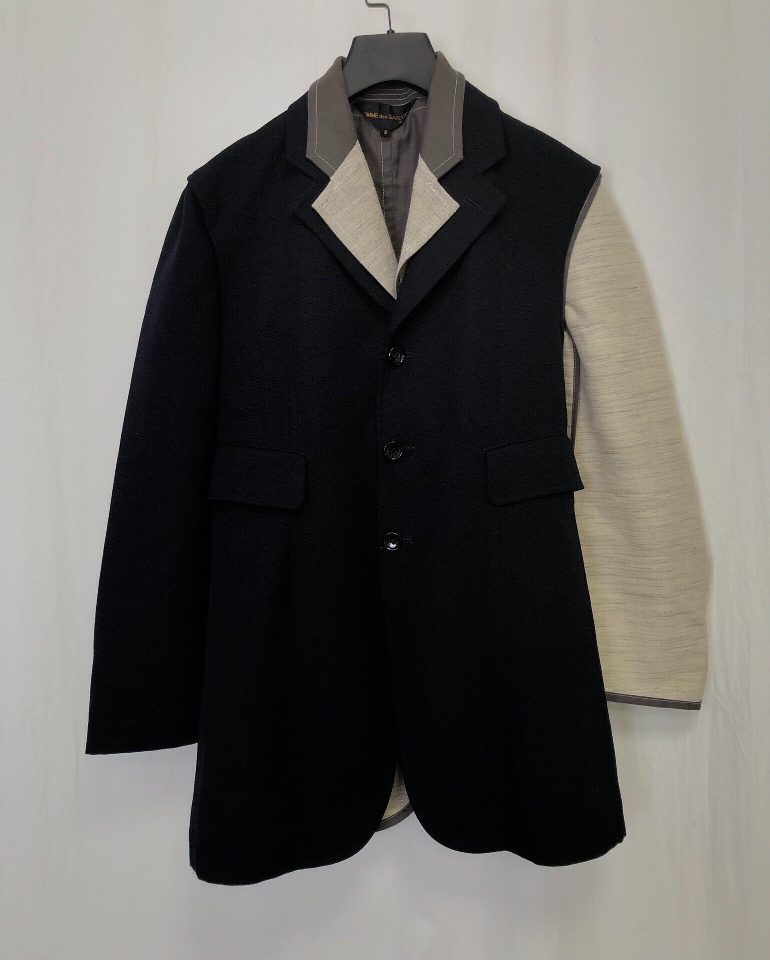 Comme des Garcons 98aw Deconstructed Coat — front