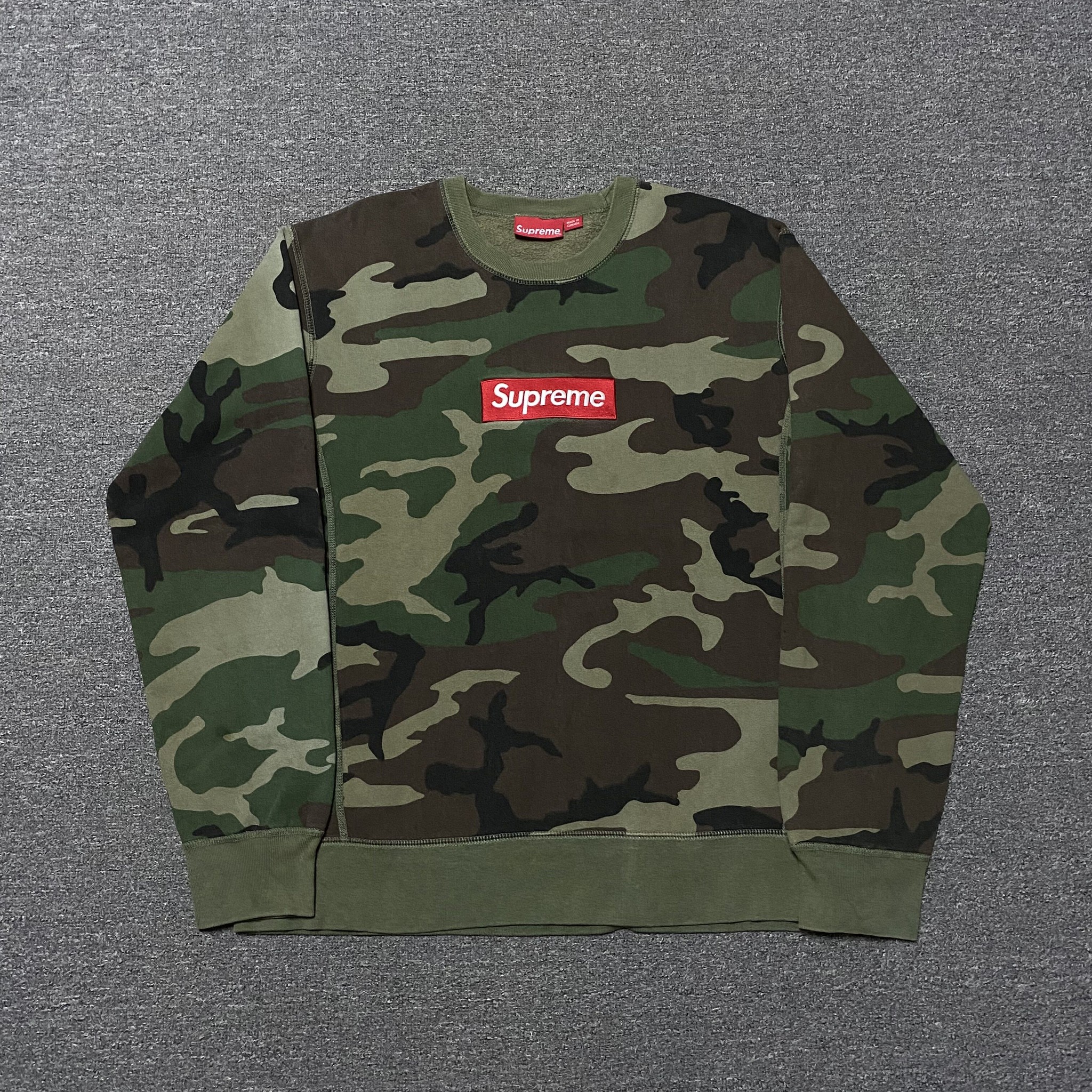 Supreme 18FW Camo Bogo Crewneck Sweatshirt