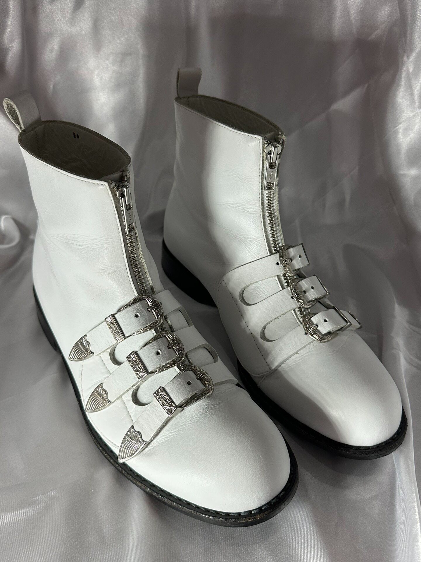 Comme des Garcons White Leather Ankle Boots — front